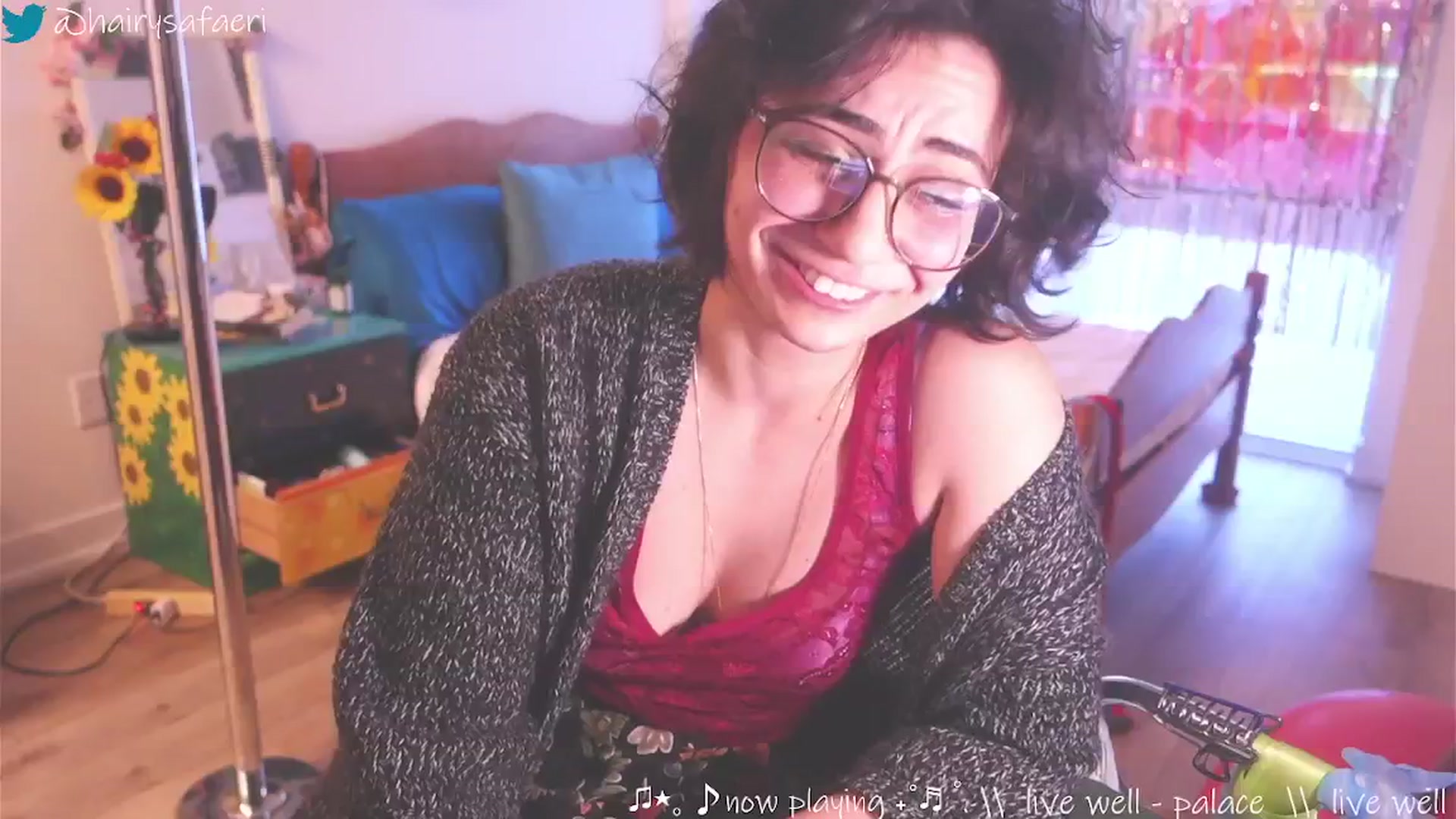 Gallery image thumbnail from HairySafaeri's myfreecams stream on, 03/10/2025, 22:24 image 8 of 20