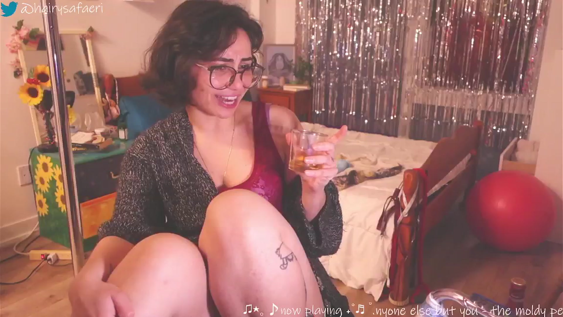 Gallery image thumbnail from HairySafaeri's myfreecams stream on, 03/10/2025, 23:55 image 18 of 20