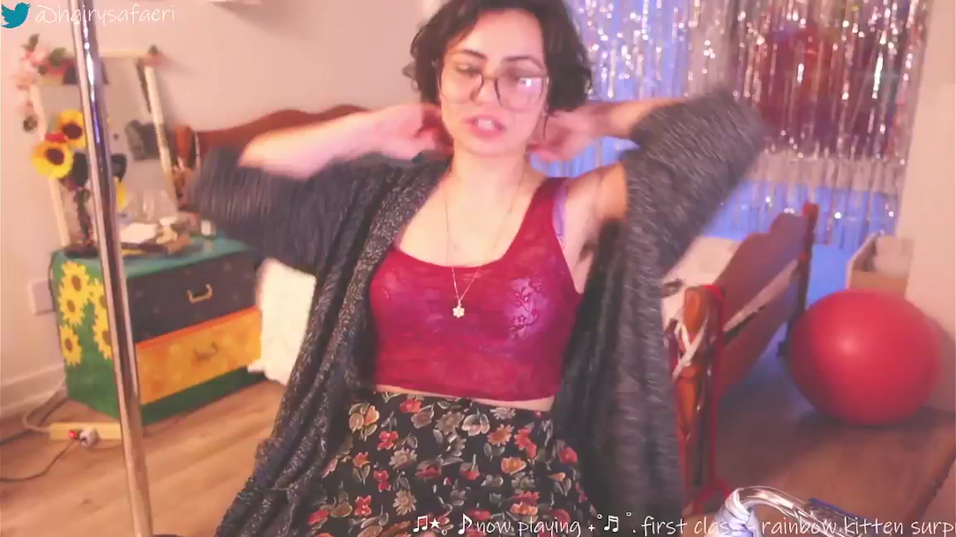 Gallery image thumbnail from HairySafaeri's myfreecams stream on, 03/10/2025, 23:55 image 3 of 20