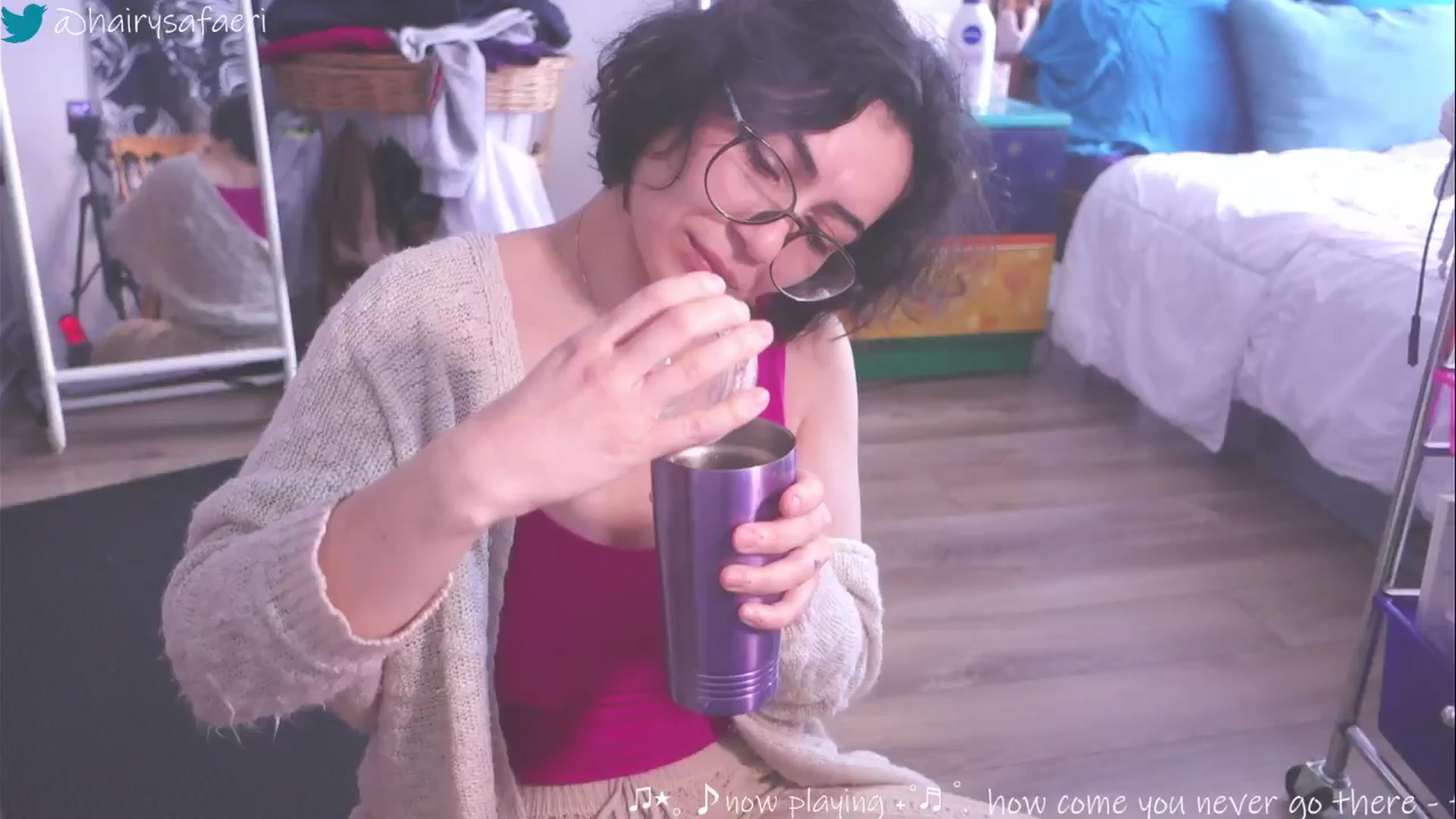 Gallery image thumbnail from HairySafaeri's myfreecams stream on, 03/12/2025, 16:55 image 13 of 20