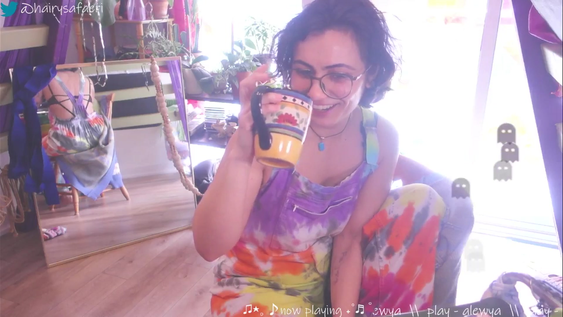Gallery image thumbnail from HairySafaeri's myfreecams stream on, 03/19/2025, 17:45 image 11 of 20