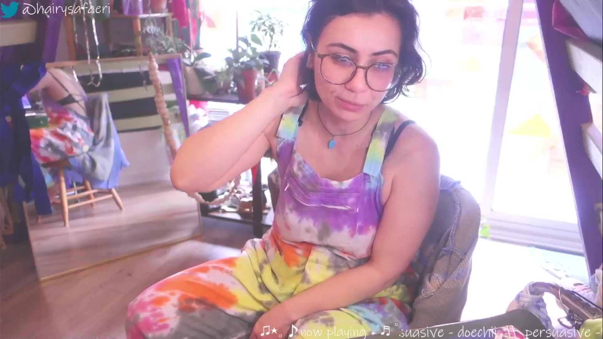 Gallery image thumbnail from HairySafaeri's myfreecams stream on, 03/19/2025, 17:45 image 16 of 20