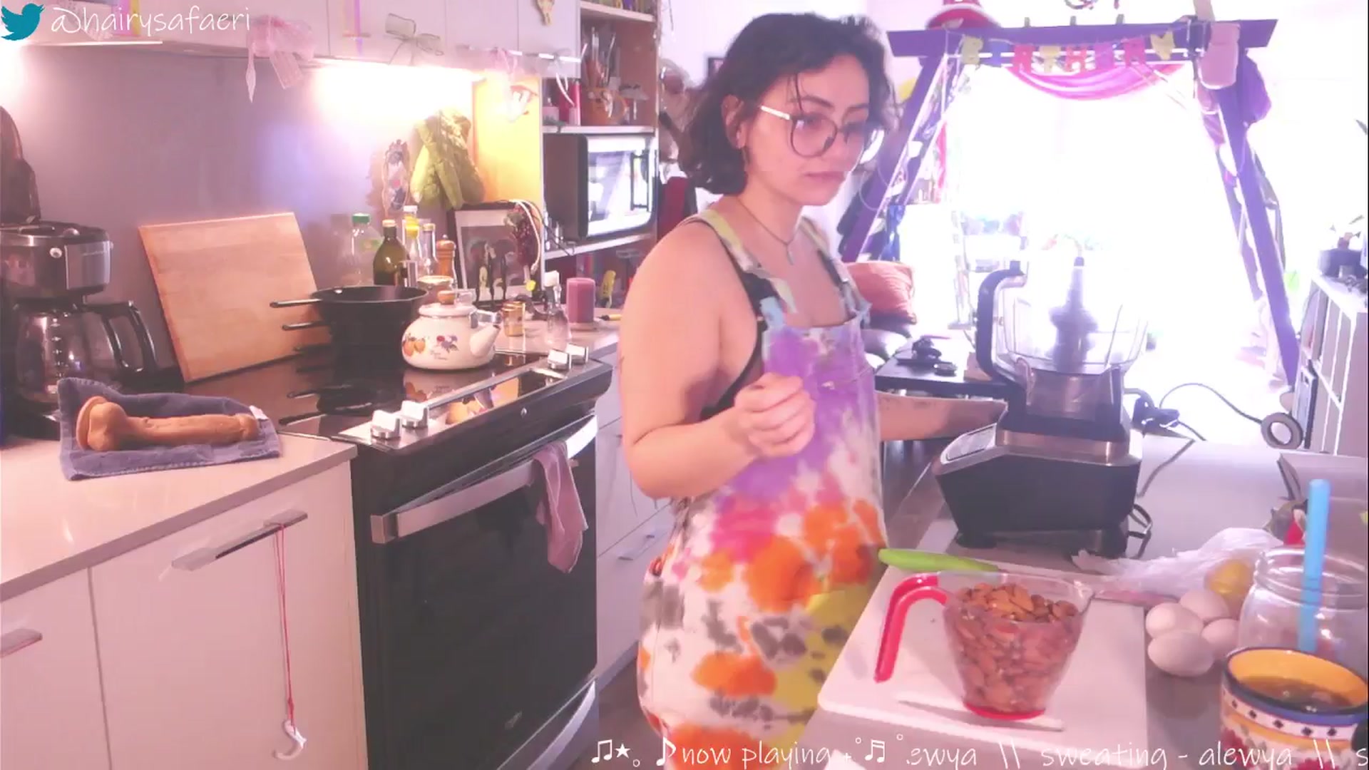 Gallery image thumbnail from HairySafaeri's myfreecams stream on, 03/19/2025, 18:57 image 4 of 20