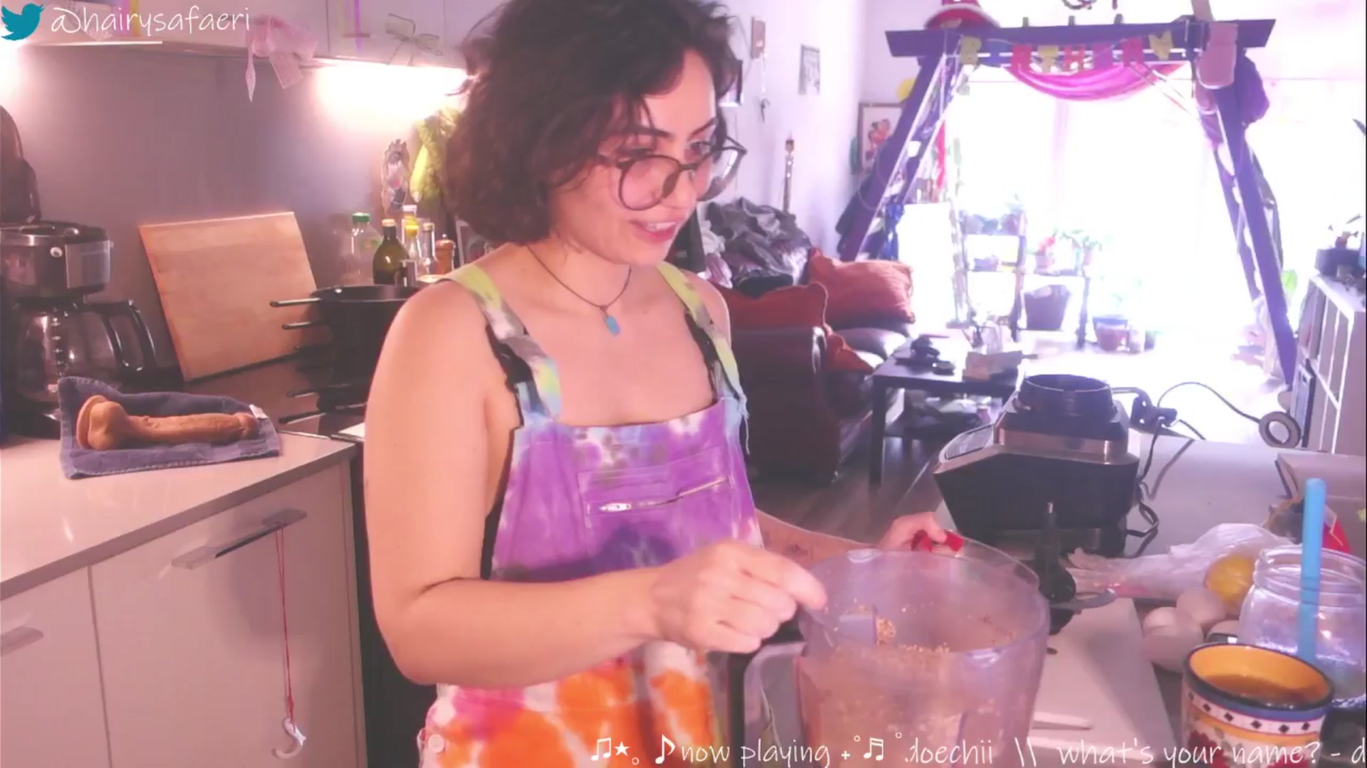 Gallery image thumbnail from HairySafaeri's myfreecams stream on, 03/19/2025, 18:57 image 12 of 20