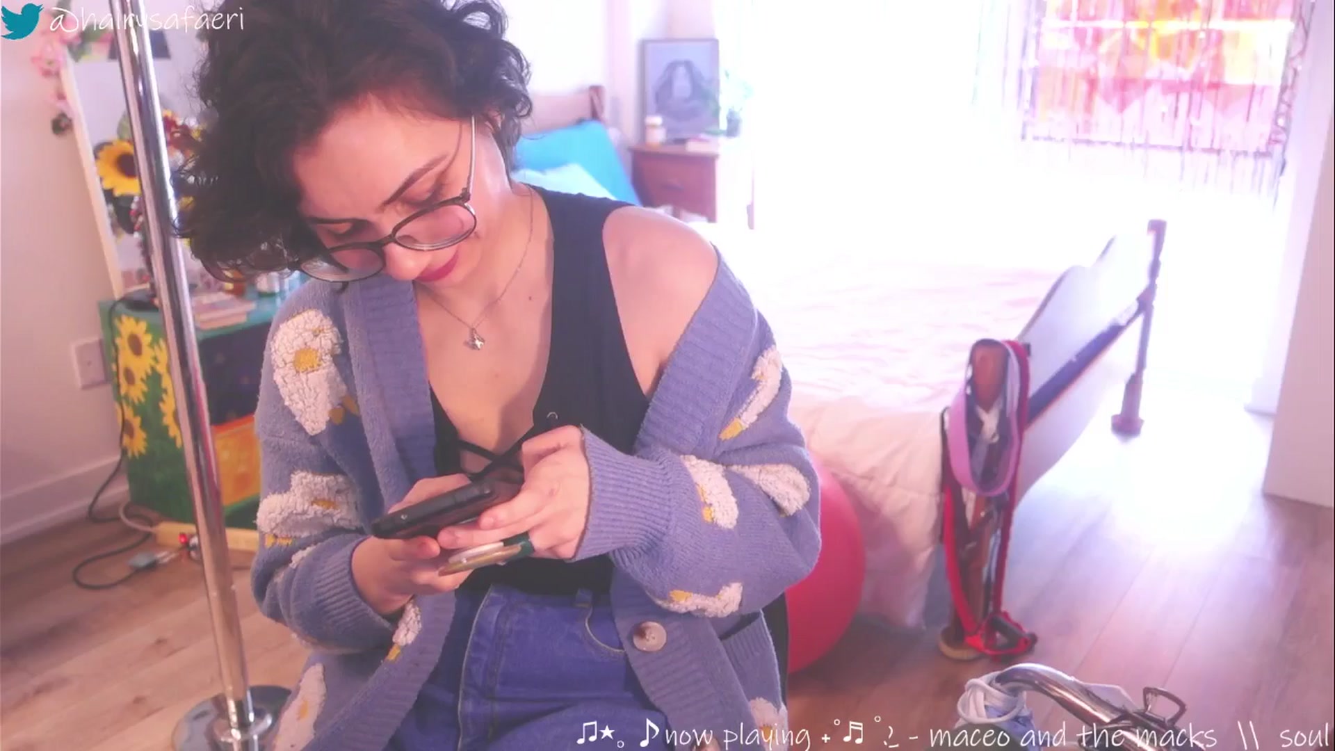 Gallery image thumbnail from HairySafaeri's myfreecams stream on, 03/20/2025, 15:25 image 7 of 20