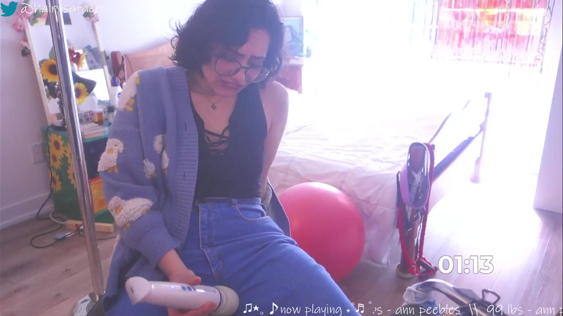 Gallery image thumbnail from HairySafaeri's myfreecams stream on, 03/20/2025, 15:25 image 19 of 20