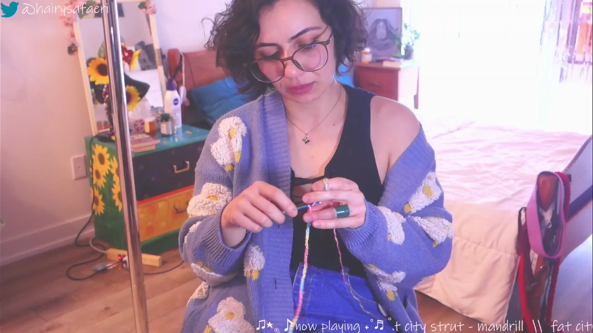 Gallery image thumbnail from HairySafaeri's myfreecams stream on, 03/20/2025, 16:01 image 15 of 20