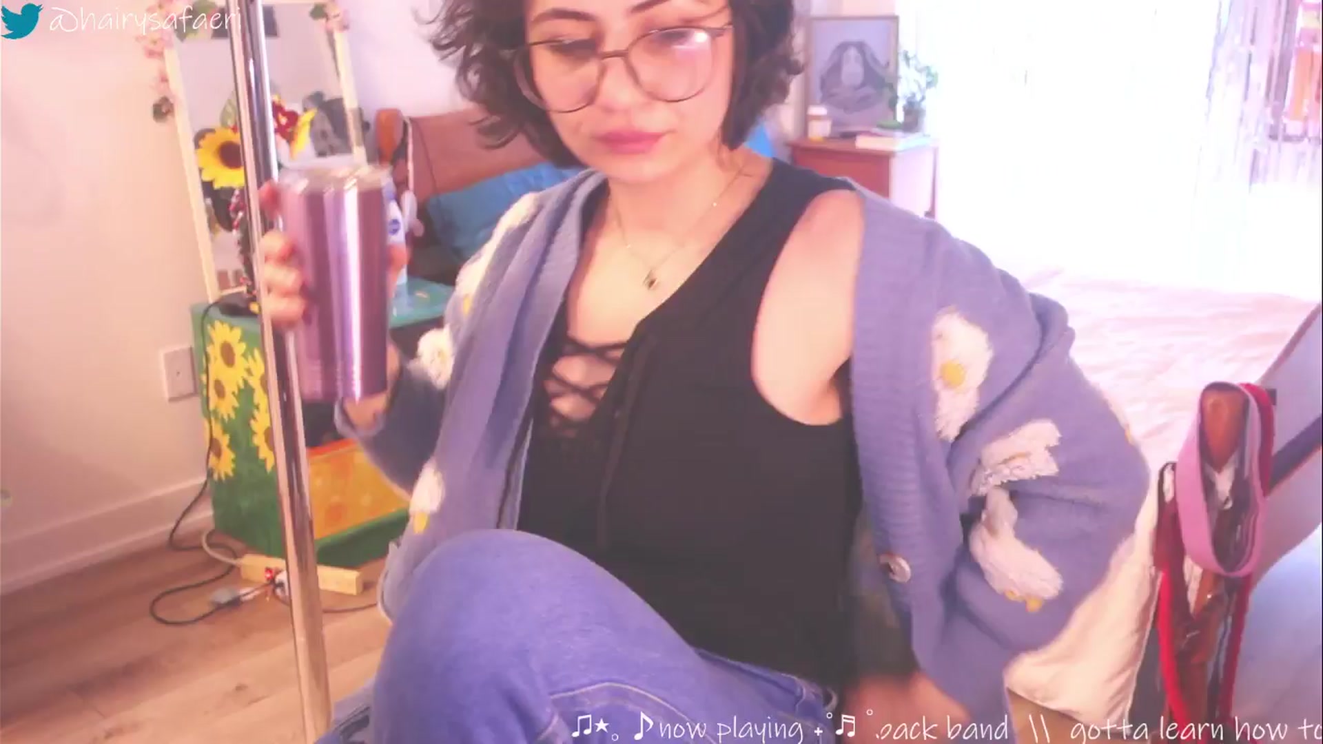 Gallery image thumbnail from HairySafaeri's myfreecams stream on, 03/20/2025, 16:01 image 6 of 20