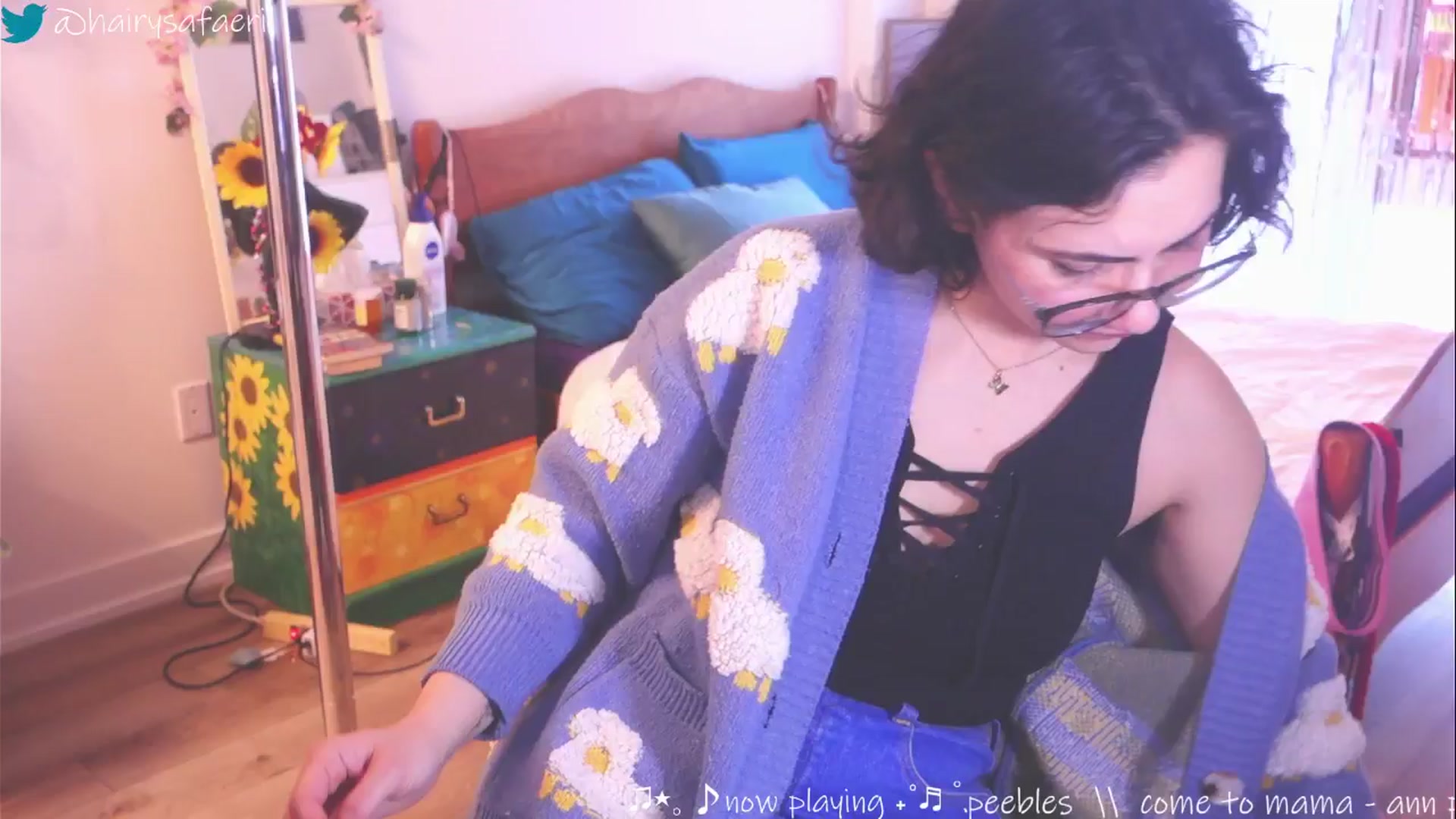 Gallery image thumbnail from HairySafaeri's myfreecams stream on, 03/20/2025, 16:01 image 10 of 20