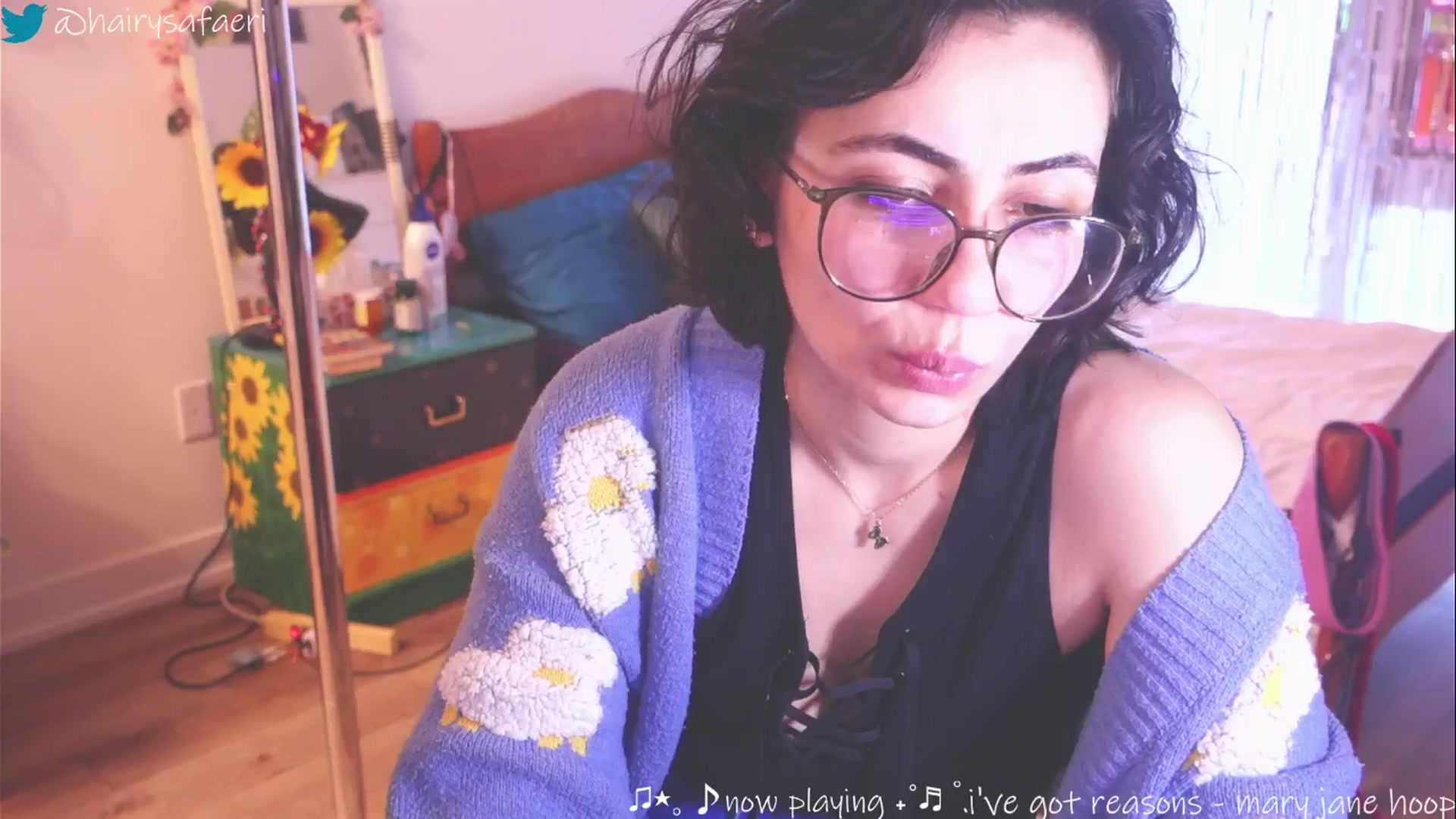 Gallery image thumbnail from HairySafaeri's myfreecams stream on, 03/20/2025, 16:01 image 20 of 20