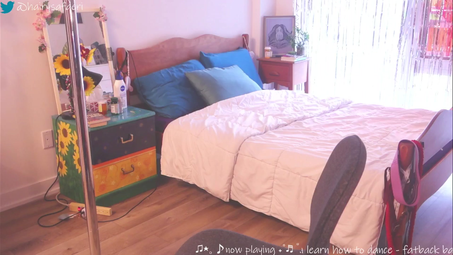 Gallery image thumbnail from HairySafaeri's myfreecams stream on, 03/20/2025, 16:01 image 3 of 20