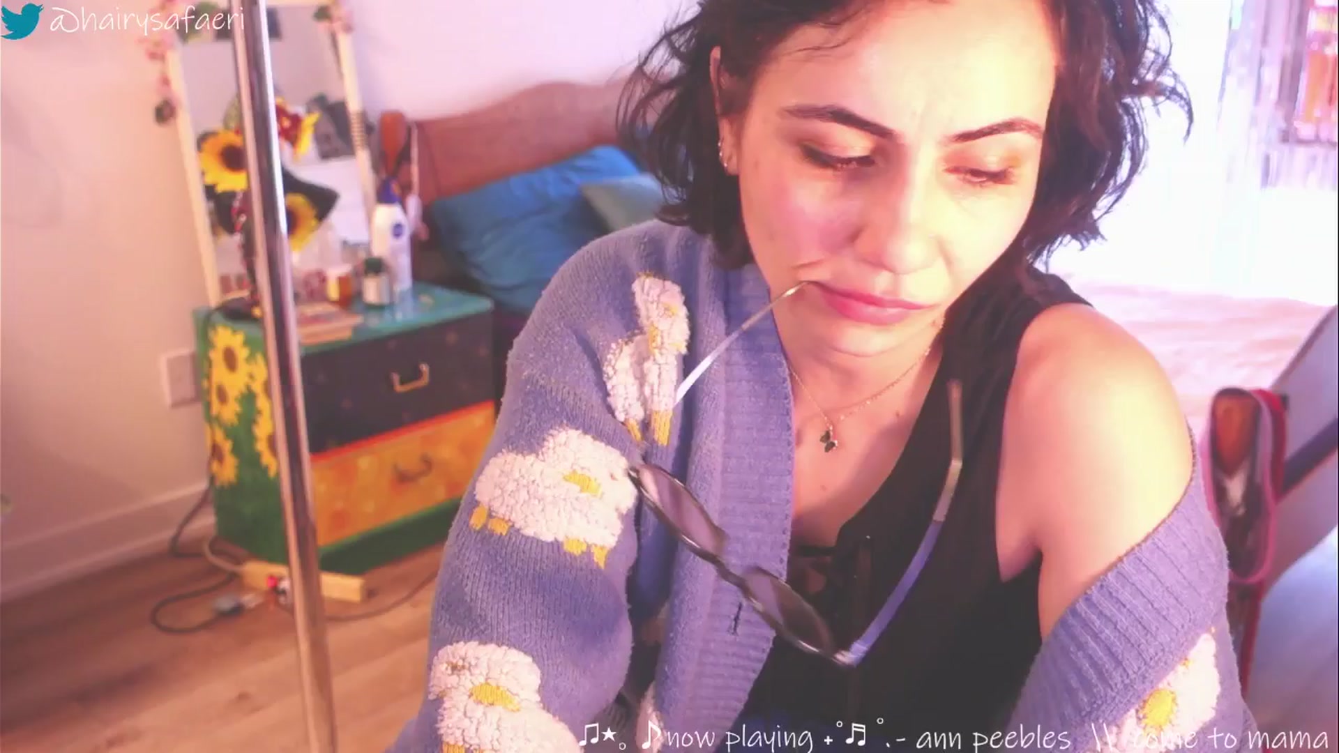 Gallery image thumbnail from HairySafaeri's myfreecams stream on, 03/20/2025, 16:01 image 9 of 20