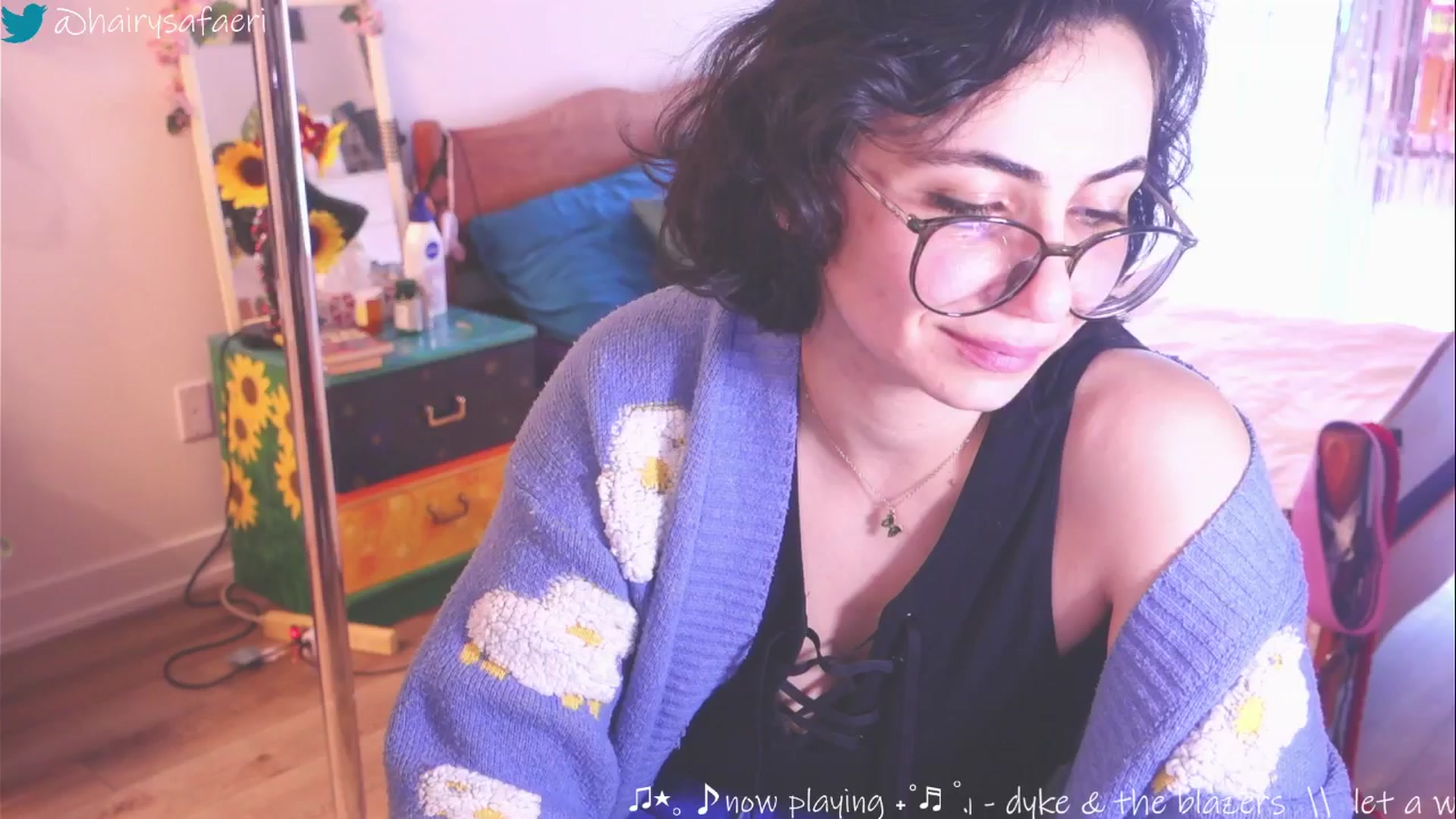 Gallery image thumbnail from HairySafaeri's myfreecams stream on, 03/20/2025, 16:43 image 5 of 20