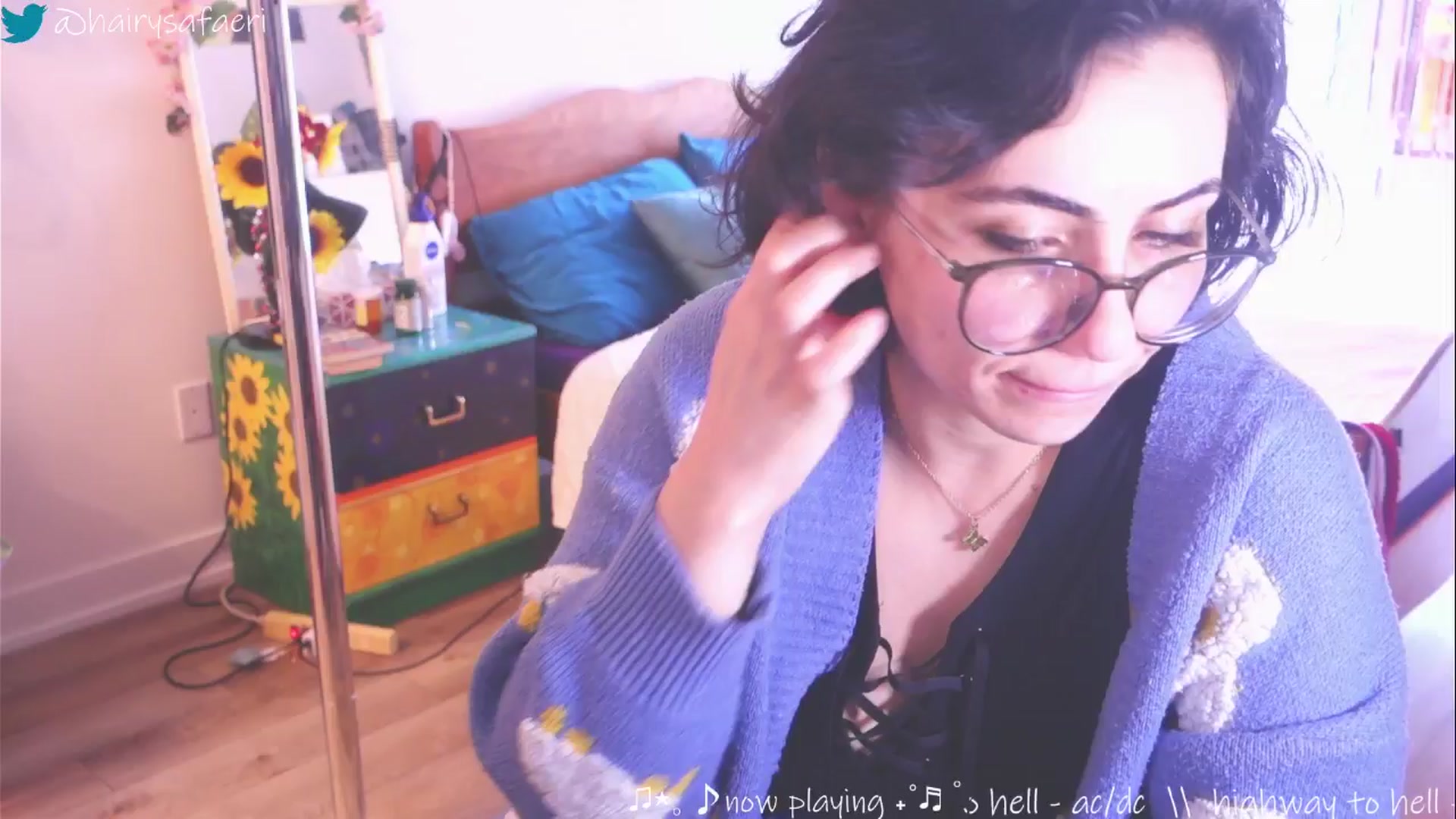 Gallery image thumbnail from HairySafaeri's myfreecams stream on, 03/20/2025, 16:43 image 8 of 20