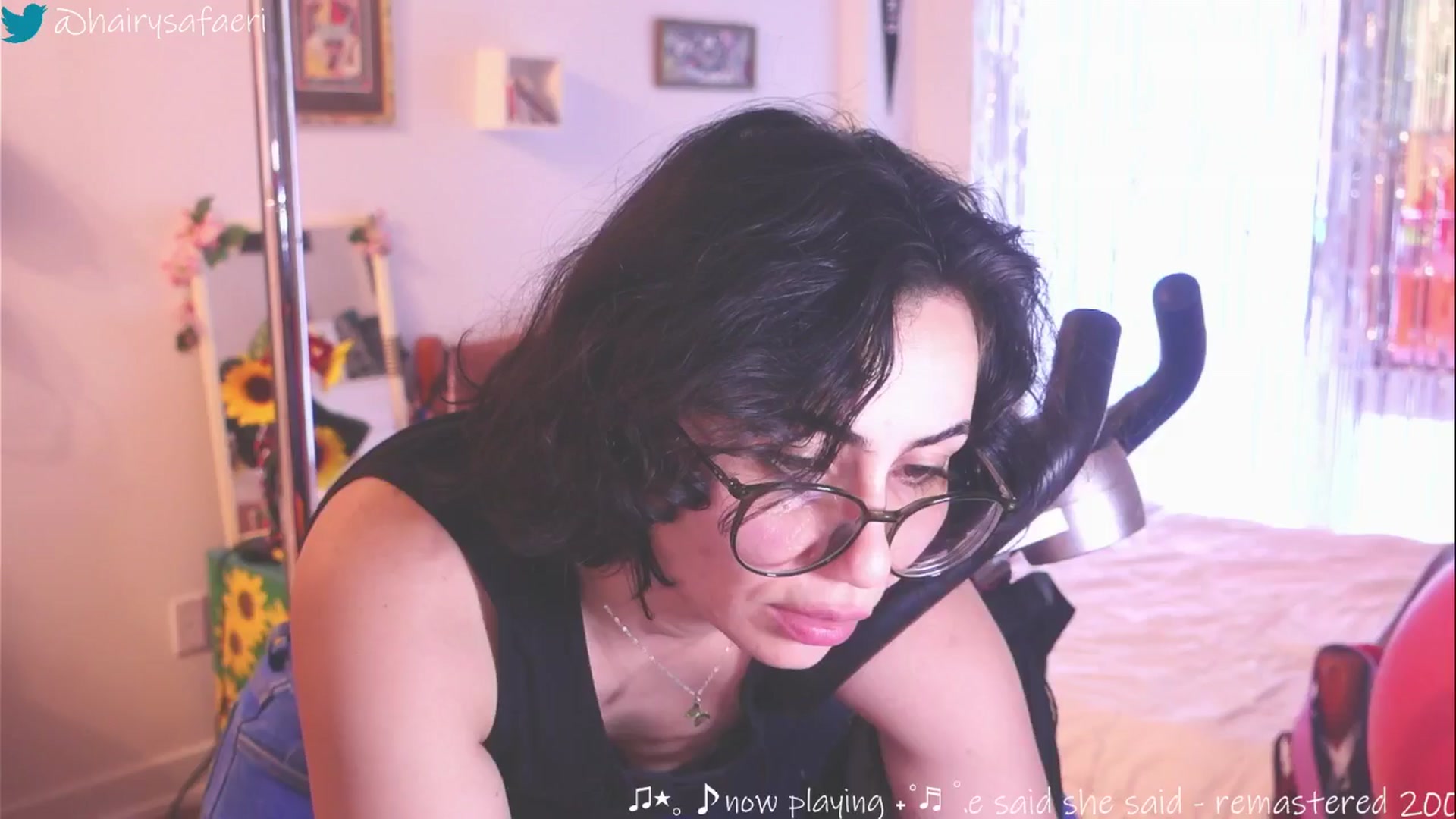 Gallery image thumbnail from HairySafaeri's myfreecams stream on, 03/20/2025, 16:43 image 17 of 20