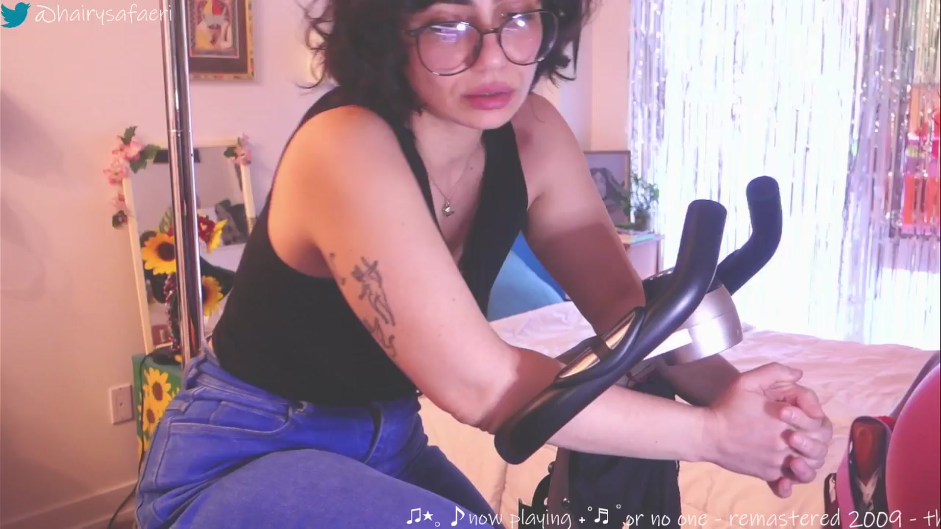 Gallery image thumbnail from HairySafaeri's myfreecams stream on, 03/20/2025, 16:43 image 20 of 20