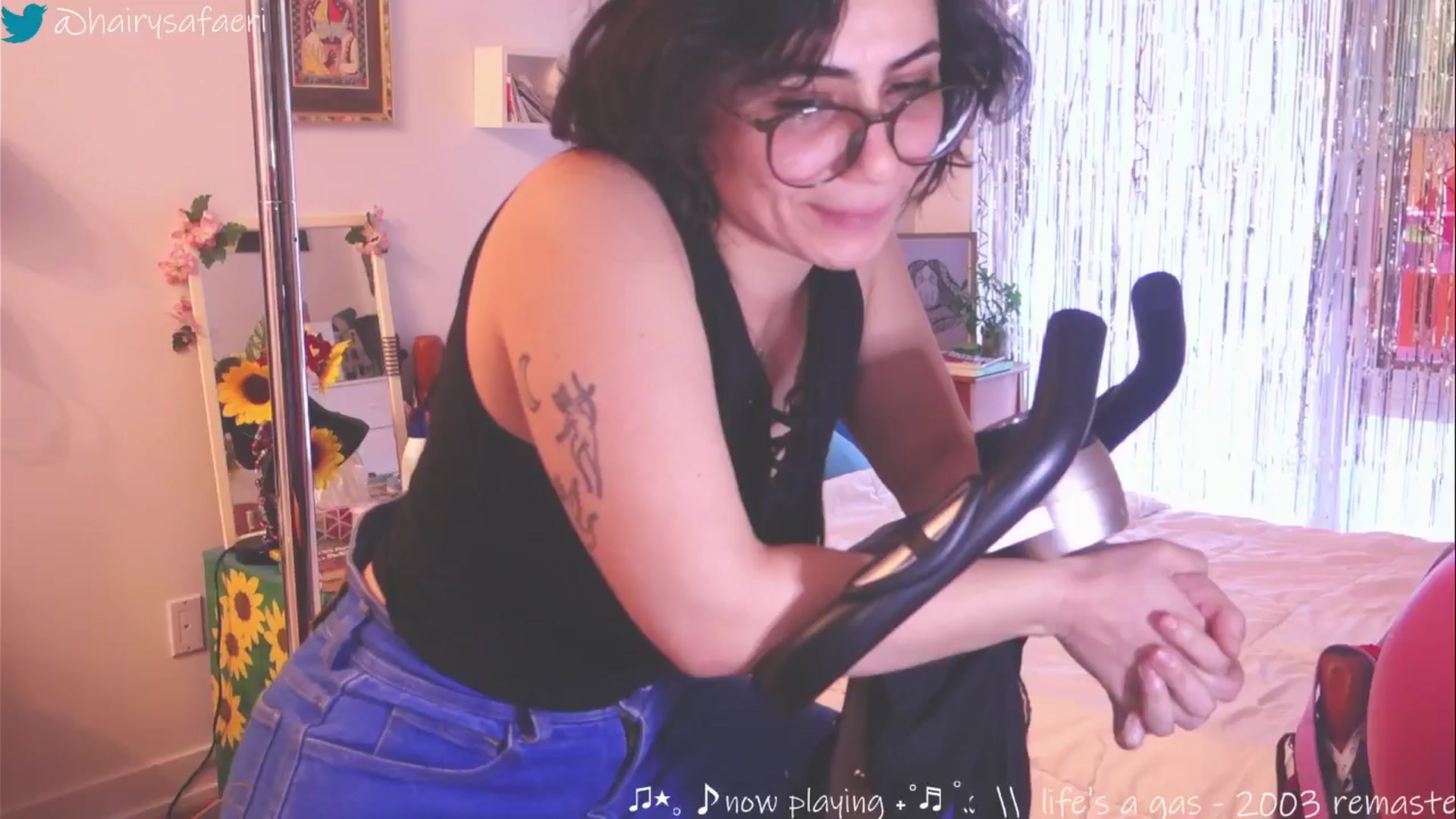 Gallery image thumbnail from HairySafaeri's myfreecams stream on, 03/20/2025, 17:25 image 5 of 20