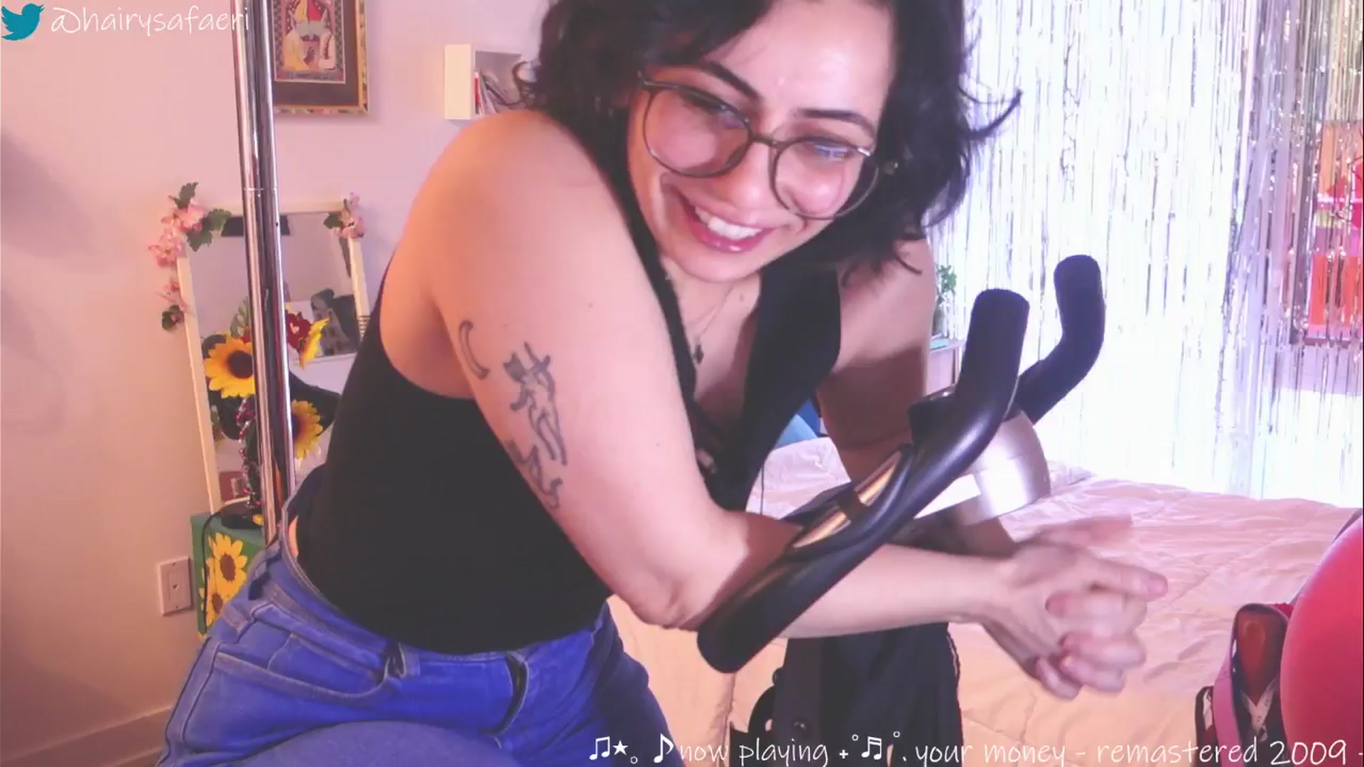 Gallery image thumbnail from HairySafaeri's myfreecams stream on, 03/20/2025, 17:25 image 8 of 20