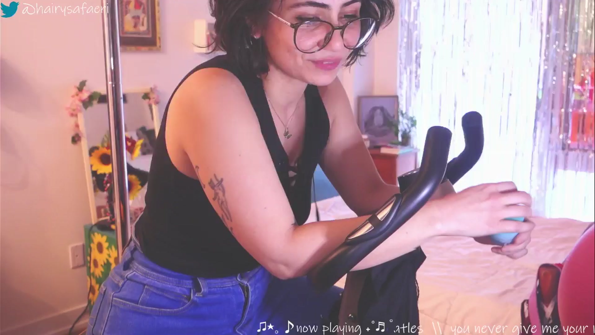 Gallery image thumbnail from HairySafaeri's myfreecams stream on, 03/20/2025, 17:25 image 7 of 20