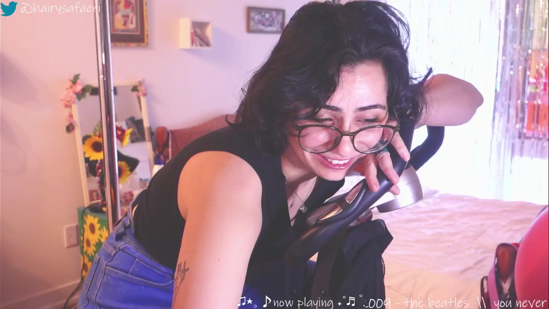 Gallery image thumbnail from HairySafaeri's myfreecams stream on, 03/20/2025, 17:25 image 9 of 20