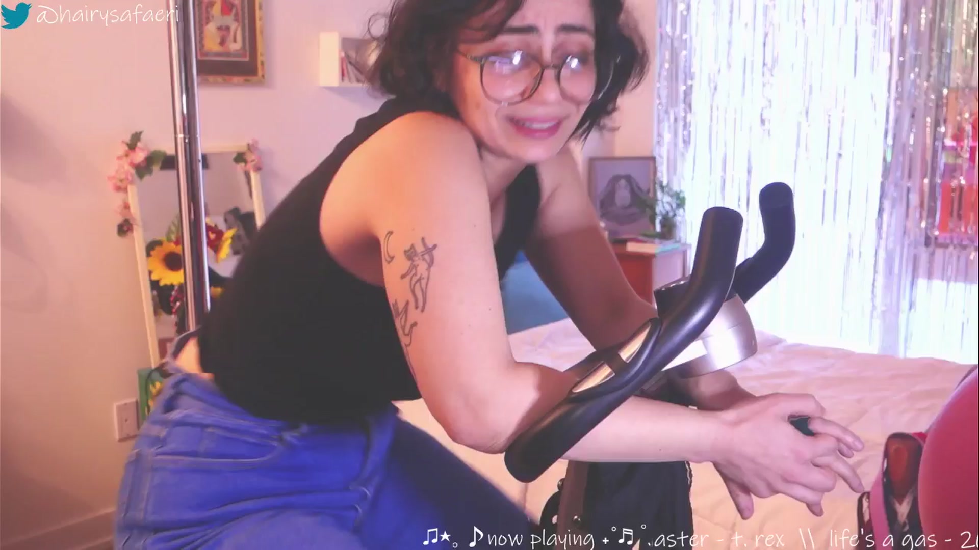 Gallery image thumbnail from HairySafaeri's myfreecams stream on, 03/20/2025, 17:25 image 3 of 20