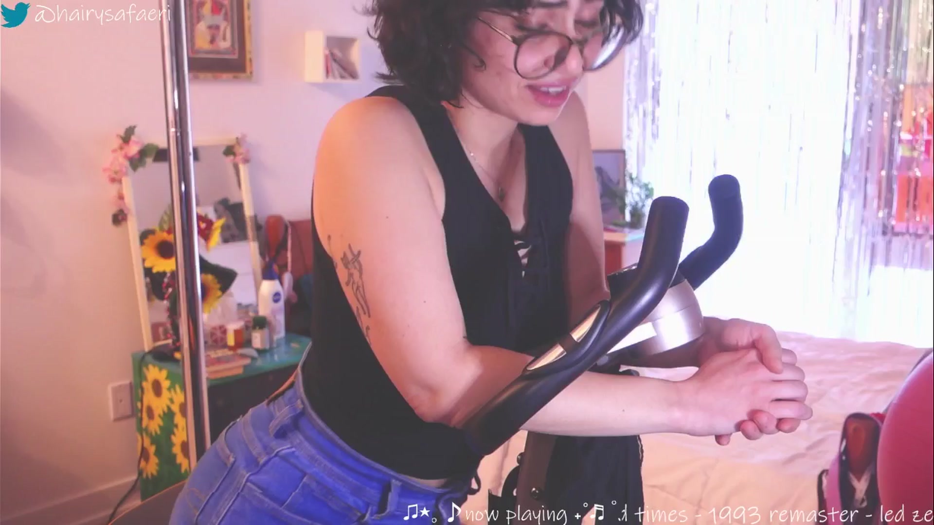 Gallery image thumbnail from HairySafaeri's myfreecams stream on, 03/20/2025, 17:25 image 19 of 20