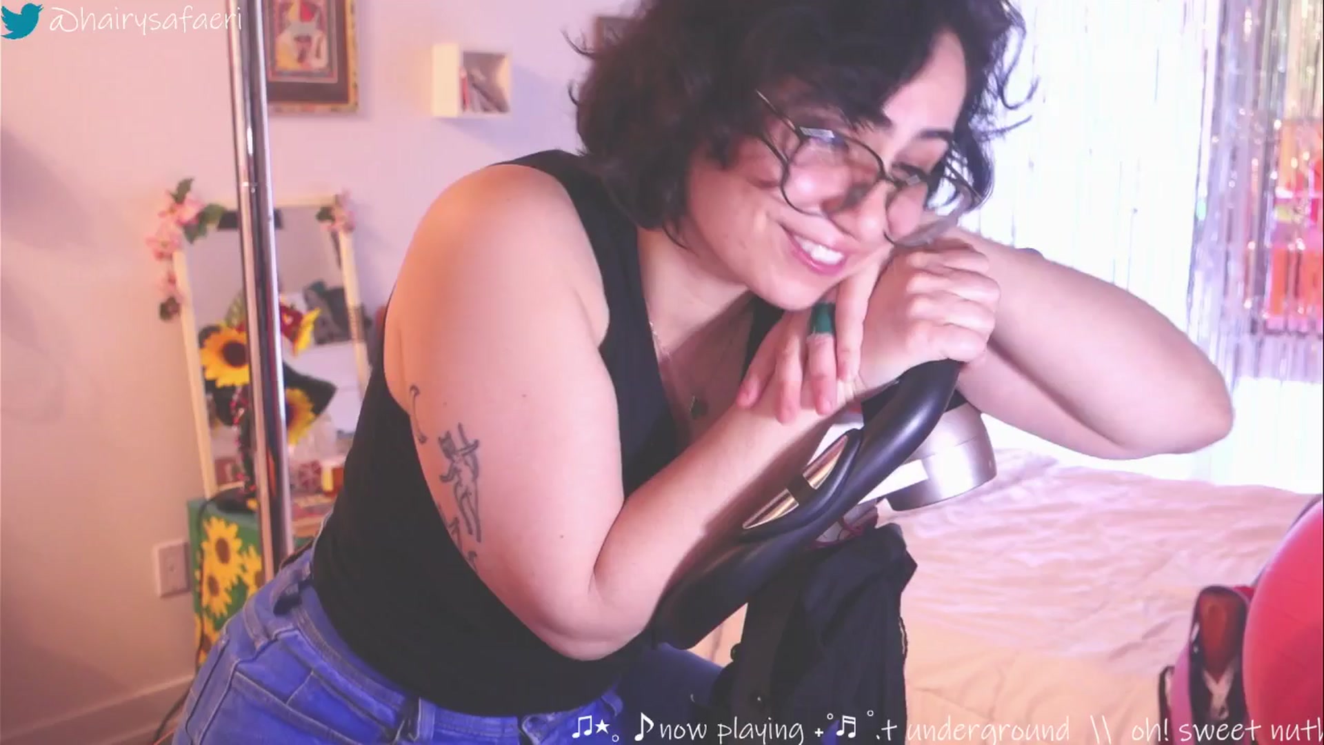 Gallery image thumbnail from HairySafaeri's myfreecams stream on, 03/20/2025, 17:25 image 20 of 20