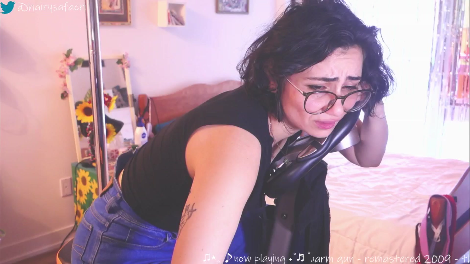 Gallery image thumbnail from HairySafaeri's myfreecams stream on, 03/20/2025, 18:09 image 9 of 20