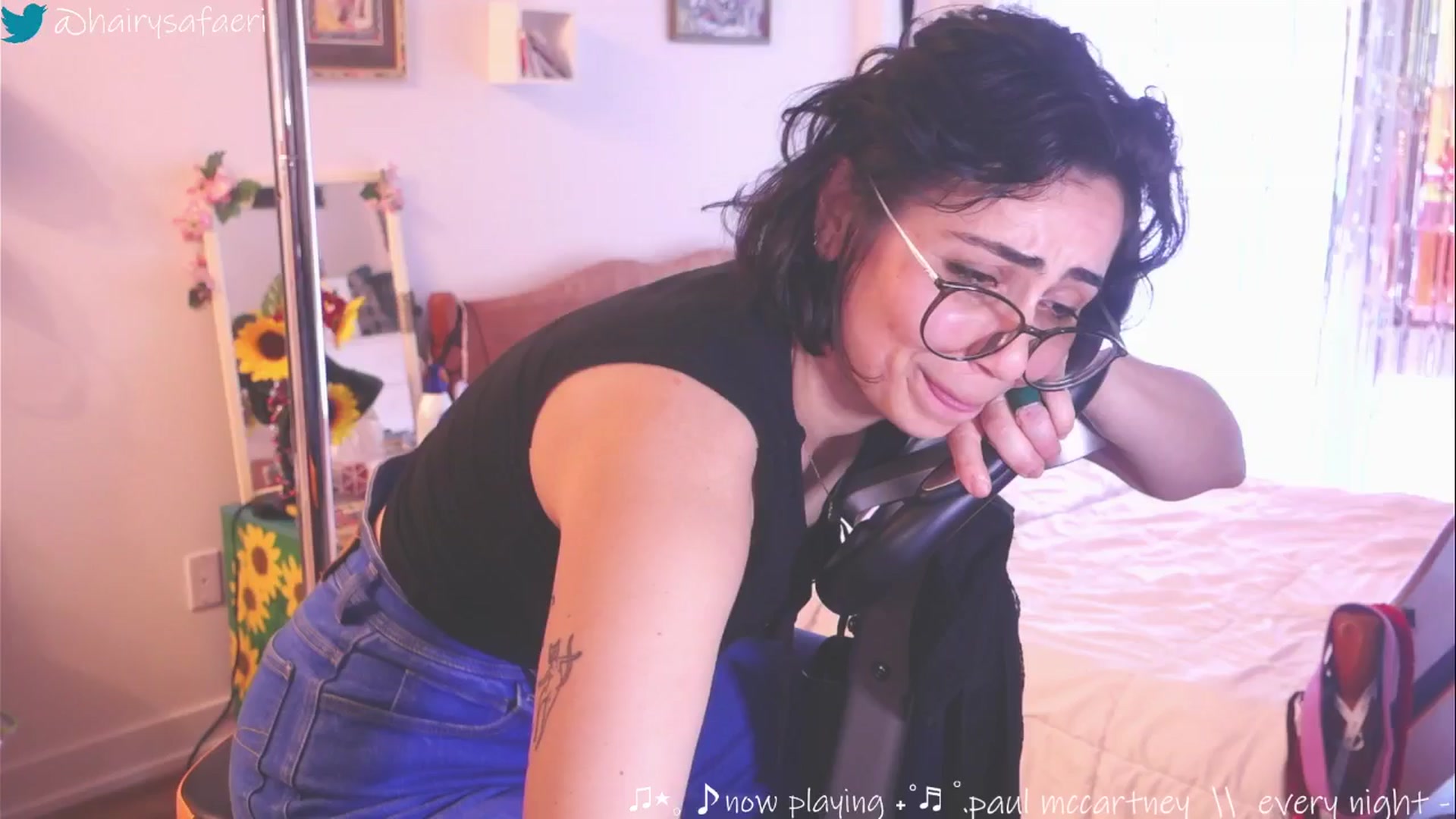 Gallery image thumbnail from HairySafaeri's myfreecams stream on, 03/20/2025, 18:09 image 5 of 20