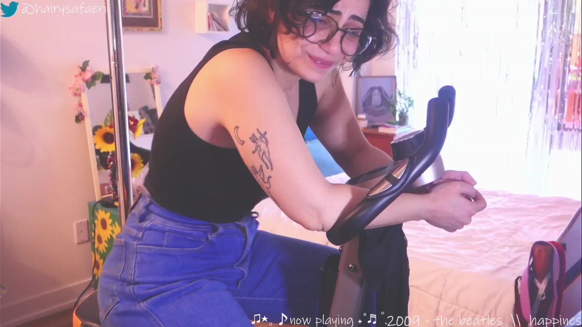 Gallery image thumbnail from HairySafaeri's myfreecams stream on, 03/20/2025, 18:09 image 10 of 20
