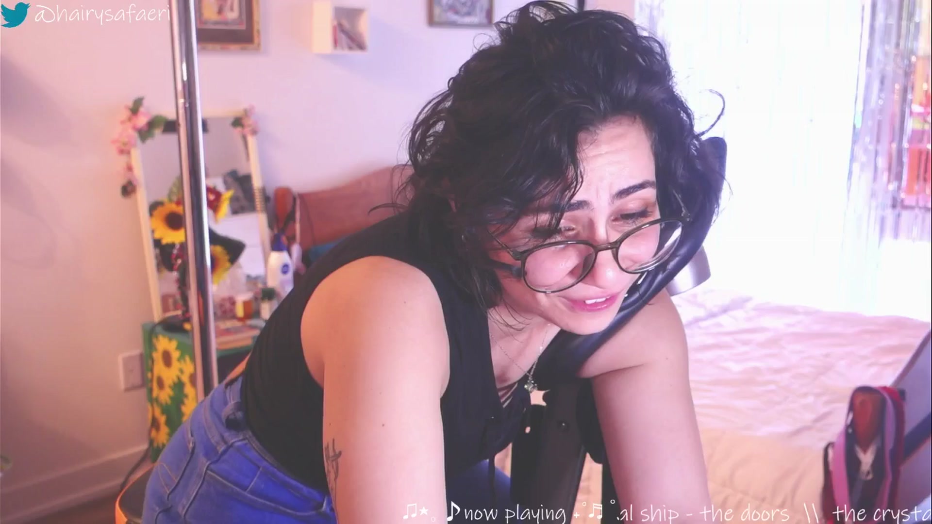 Gallery image thumbnail from HairySafaeri's myfreecams stream on, 03/20/2025, 18:09 image 13 of 20
