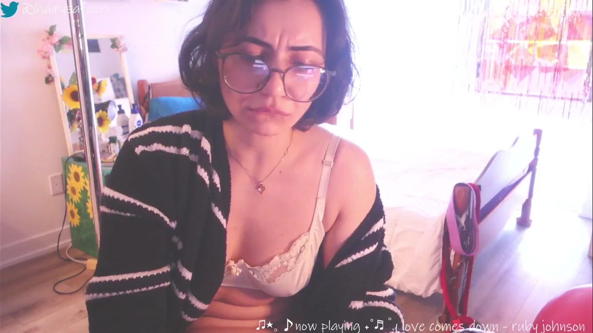 Gallery image thumbnail from HairySafaeri's myfreecams stream on, 03/24/2025, 15:33 image 18 of 20