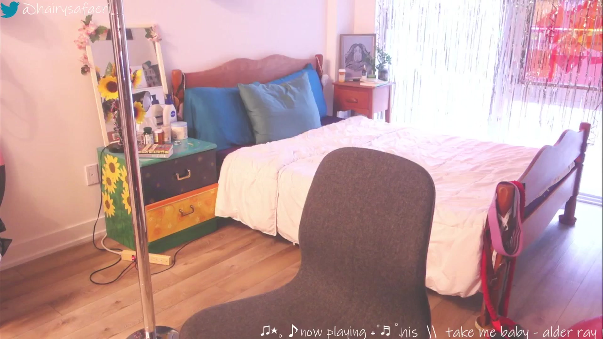 Gallery image thumbnail from HairySafaeri's myfreecams stream on, 03/24/2025, 19:53 image 15 of 20