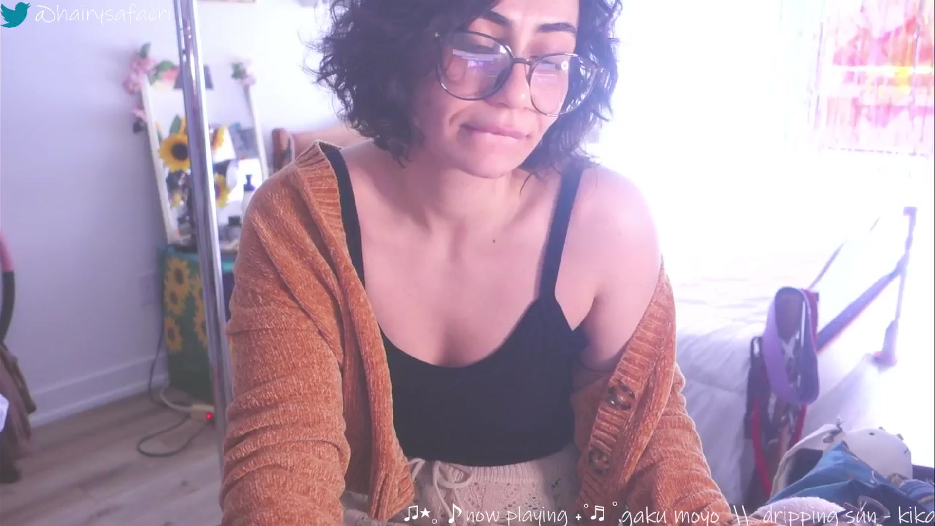 Gallery image thumbnail from HairySafaeri's myfreecams stream on, 03/26/2025, 17:16 image 1 of 20