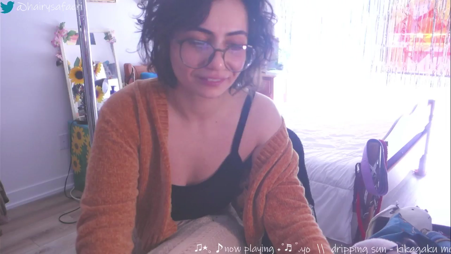 Gallery image thumbnail from HairySafaeri's myfreecams stream on, 03/26/2025, 17:16 image 6 of 20