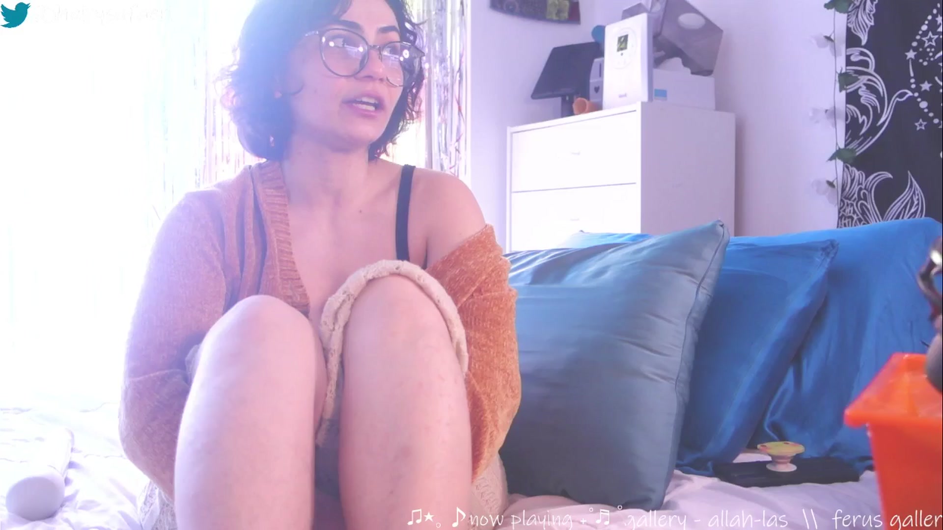 Gallery image thumbnail from HairySafaeri's myfreecams stream on, 03/26/2025, 20:09 image 8 of 20