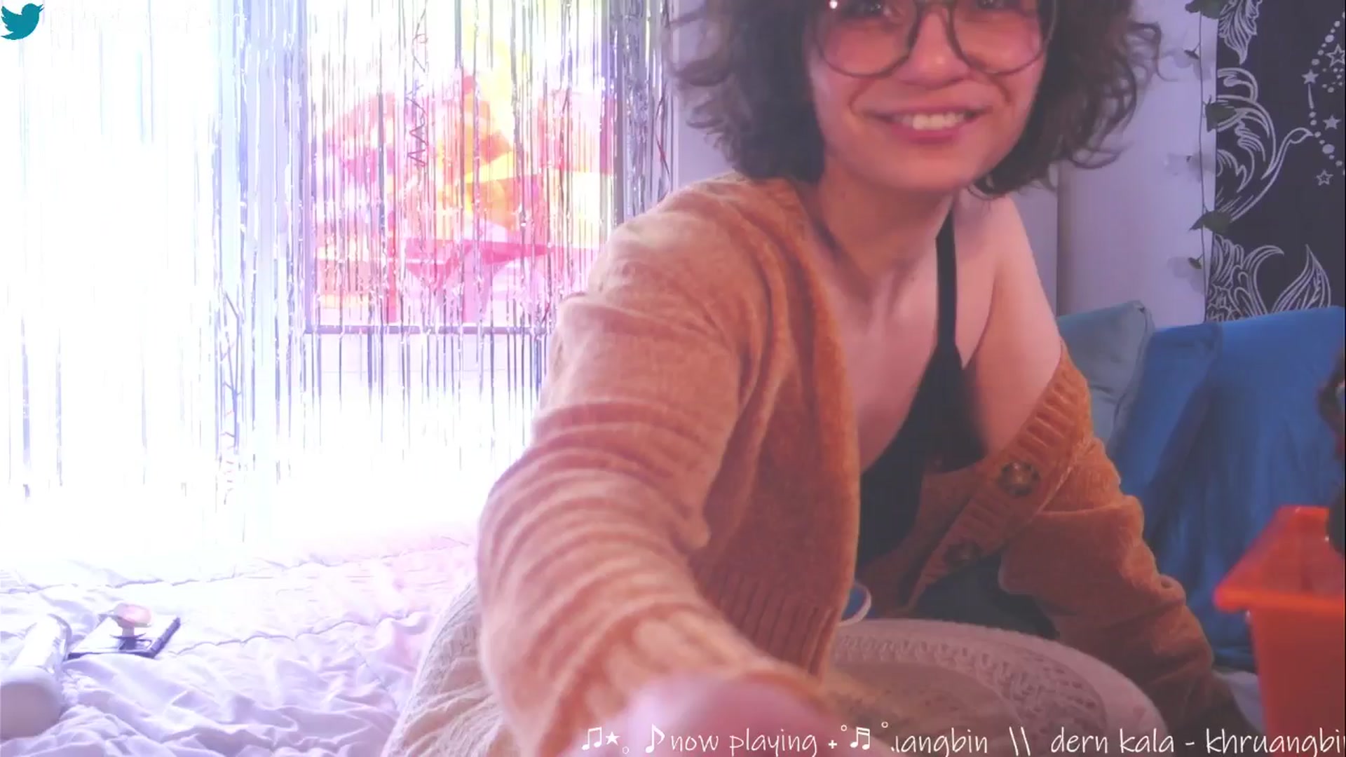 Gallery image thumbnail from HairySafaeri's myfreecams stream on, 03/26/2025, 20:09 image 3 of 20