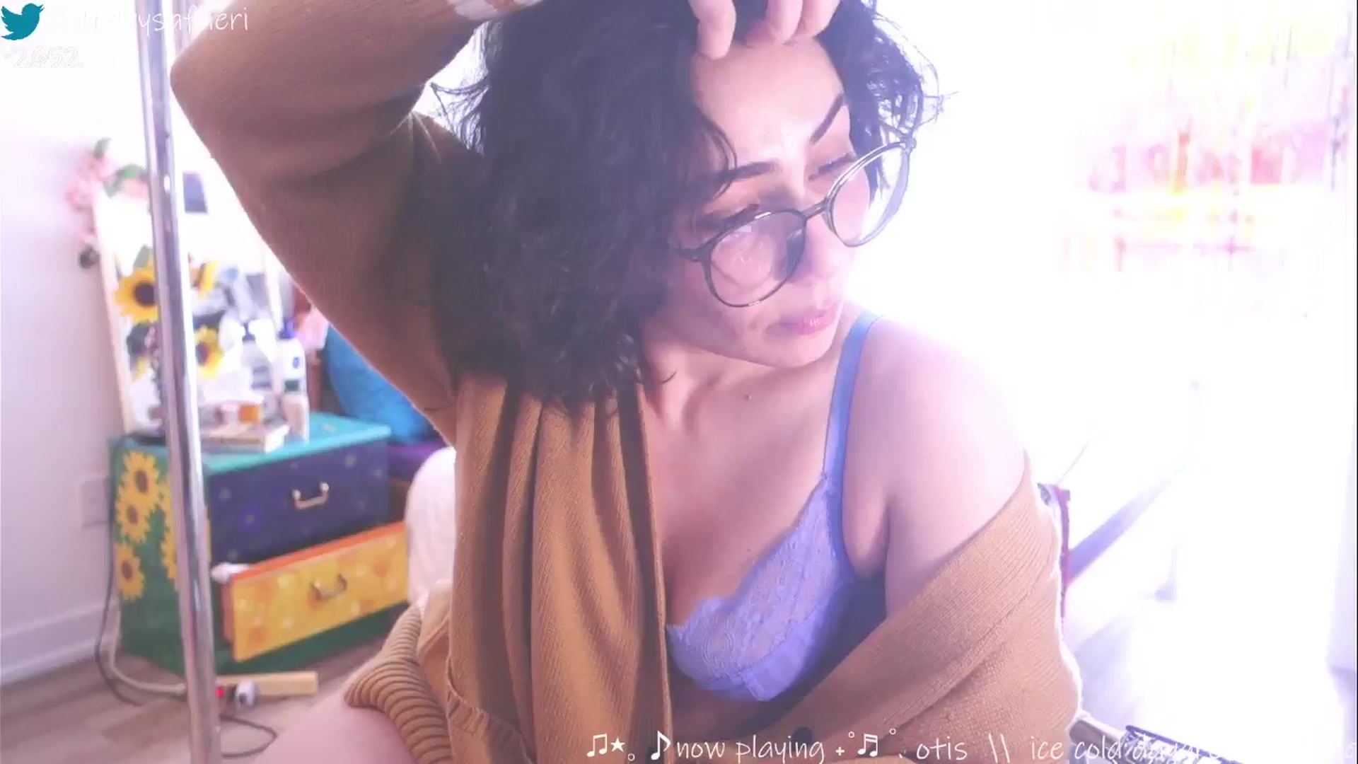 Gallery image thumbnail from HairySafaeri's myfreecams stream on, 04/03/2025, 18:21 image 3 of 20