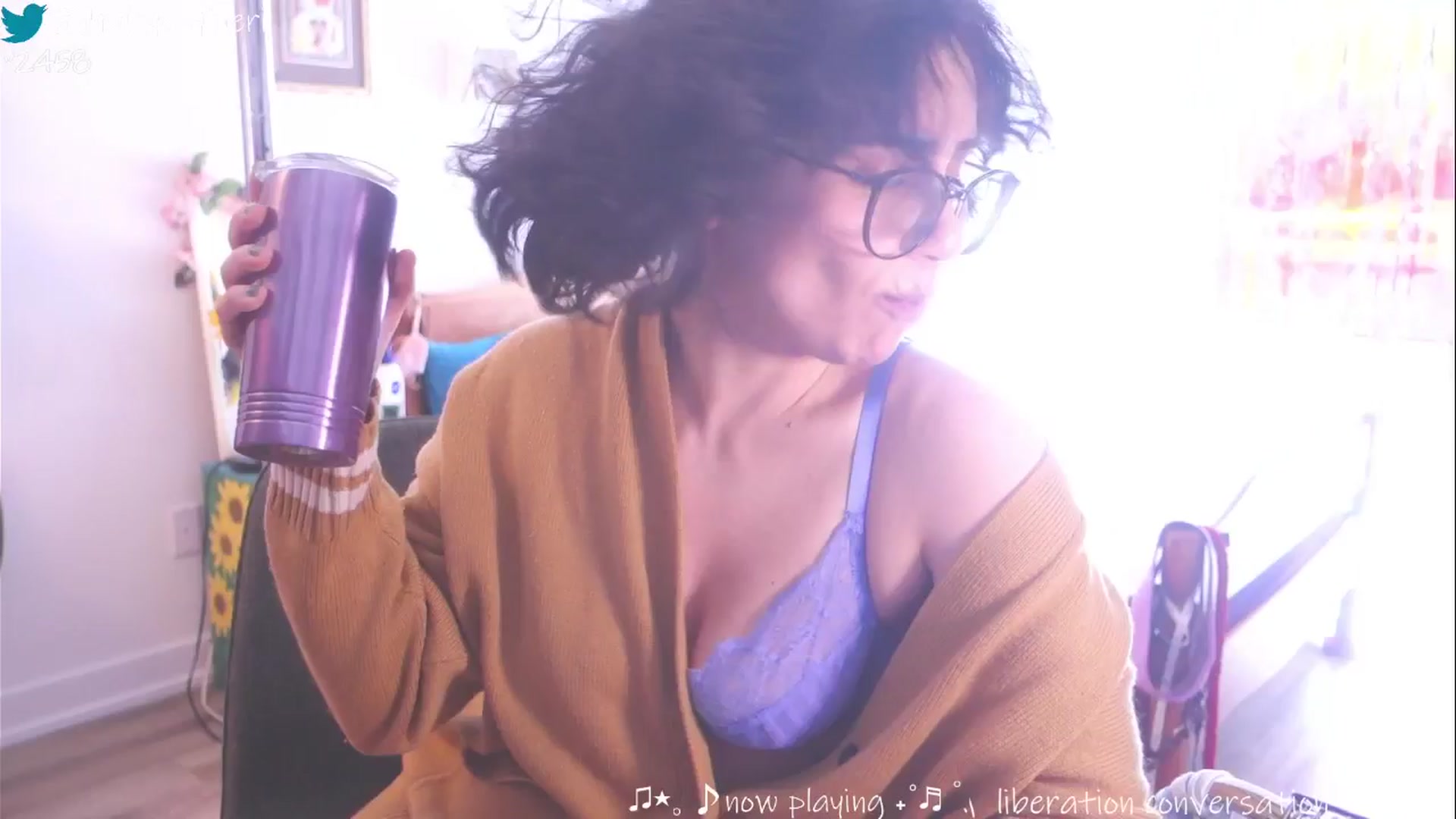 Gallery image thumbnail from HairySafaeri's myfreecams stream on, 04/03/2025, 18:21 image 5 of 20