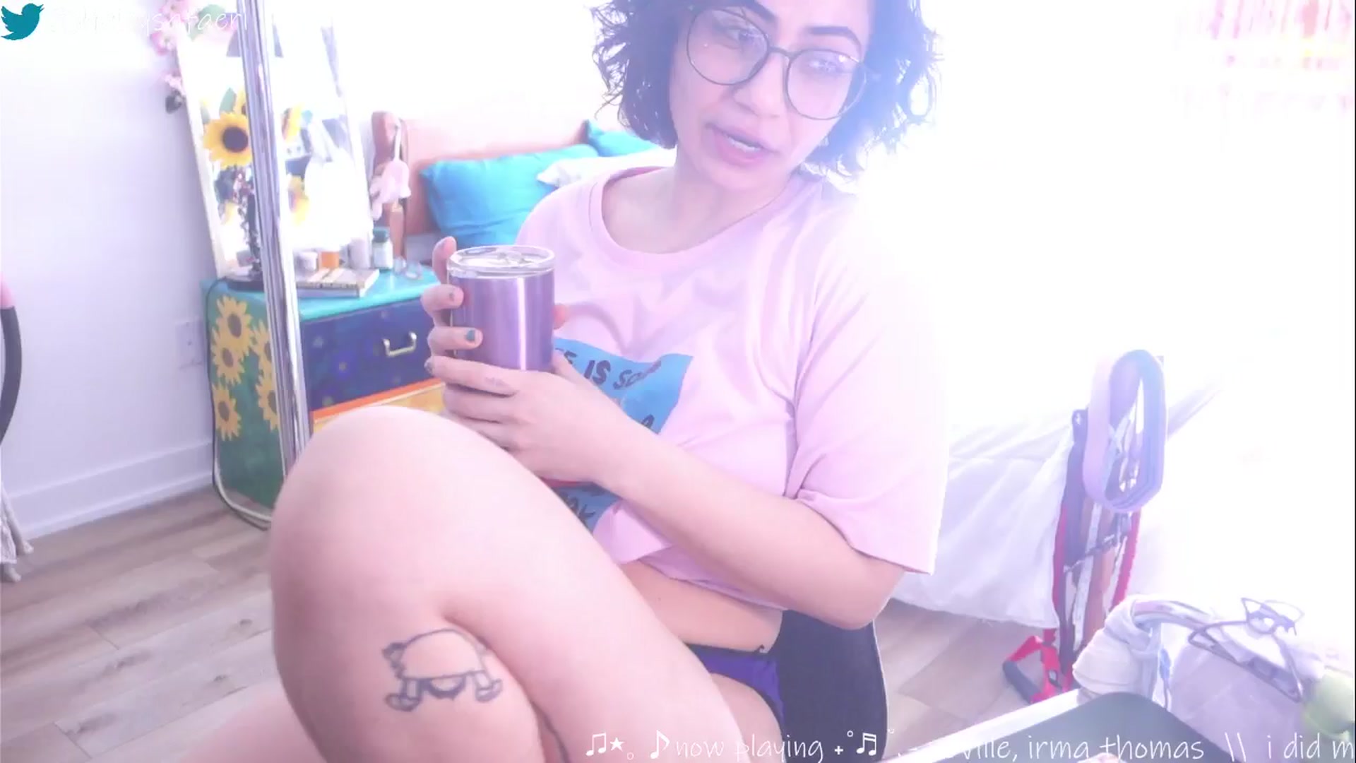 Gallery image thumbnail from HairySafaeri's myfreecams stream on, 04/07/2025, 14:34 image 4 of 20