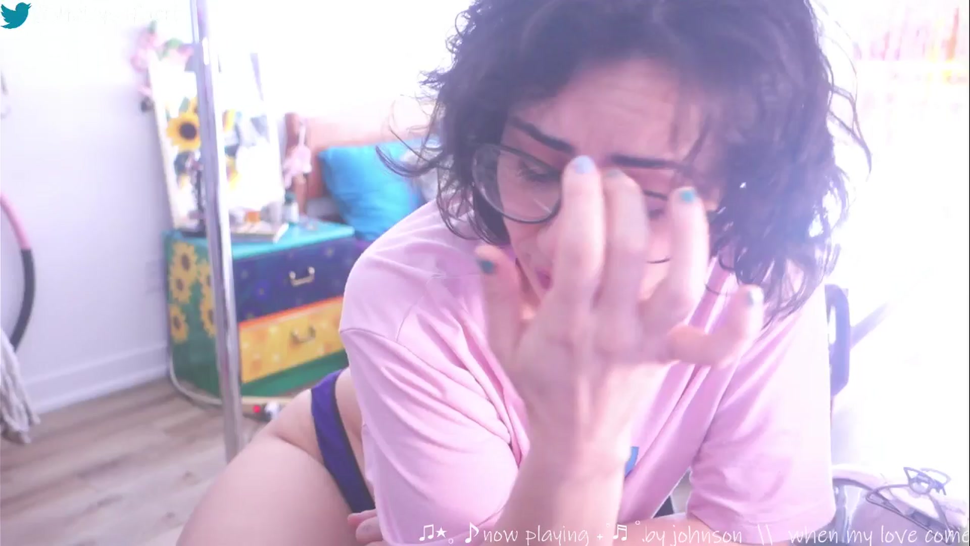 Gallery image thumbnail from HairySafaeri's myfreecams stream on, 04/07/2025, 16:05 image 4 of 20