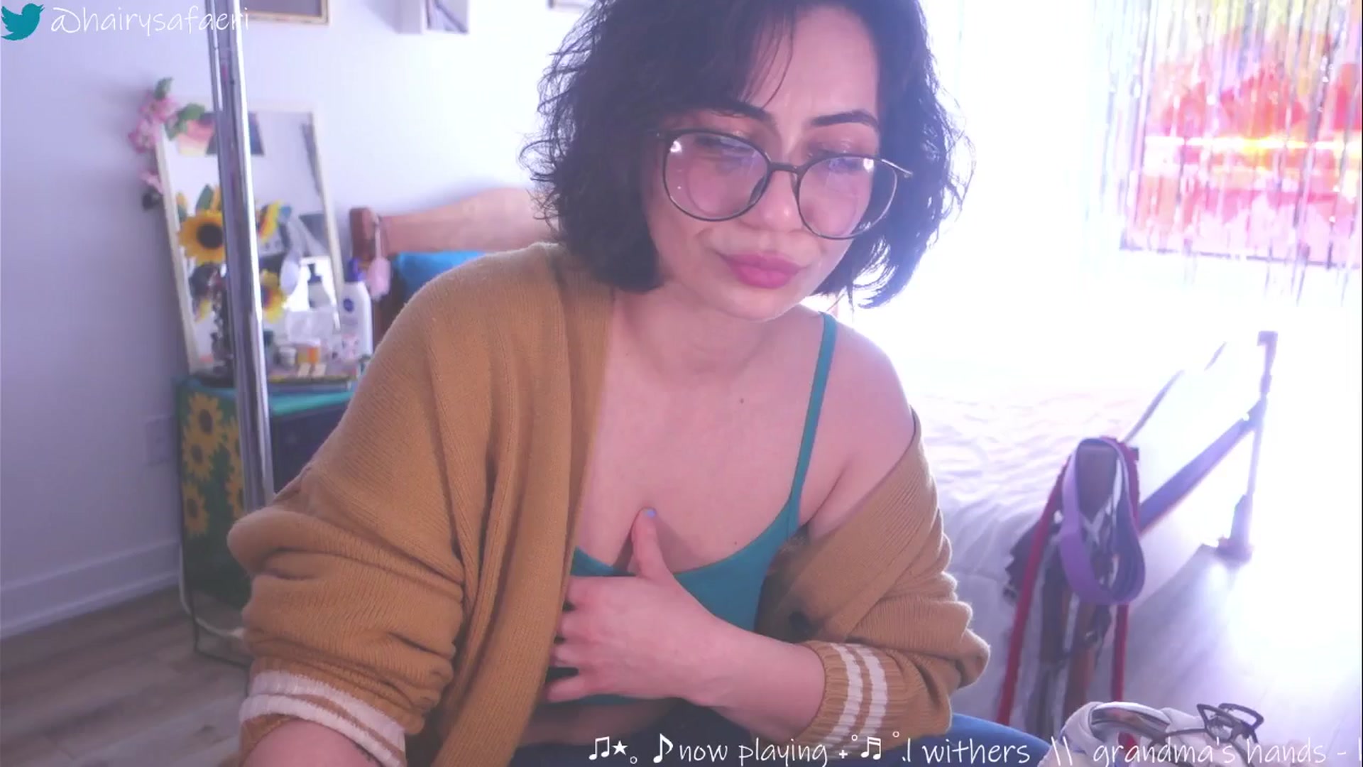 Gallery image thumbnail from HairySafaeri's myfreecams stream on, 04/08/2025, 15:48 image 16 of 20
