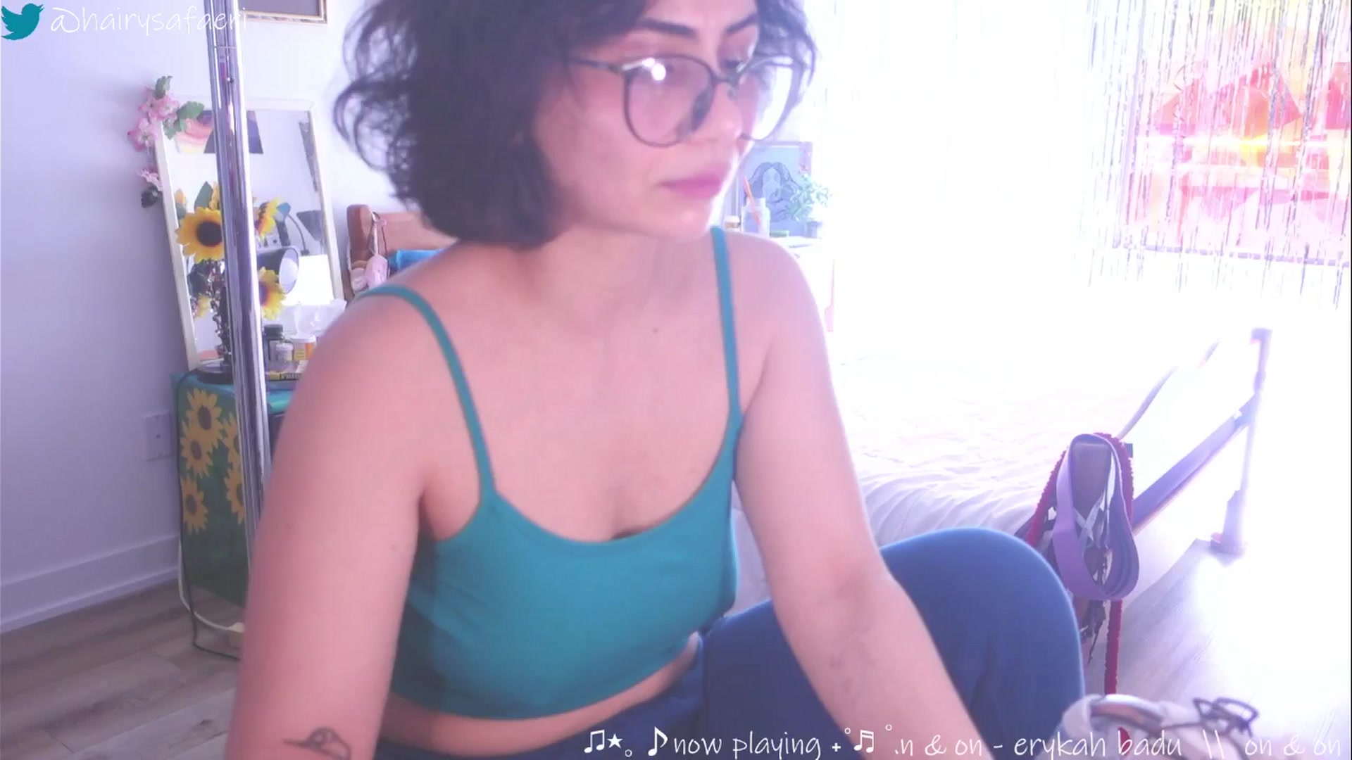 Gallery image thumbnail from HairySafaeri's myfreecams stream on, 04/08/2025, 15:48 image 12 of 20