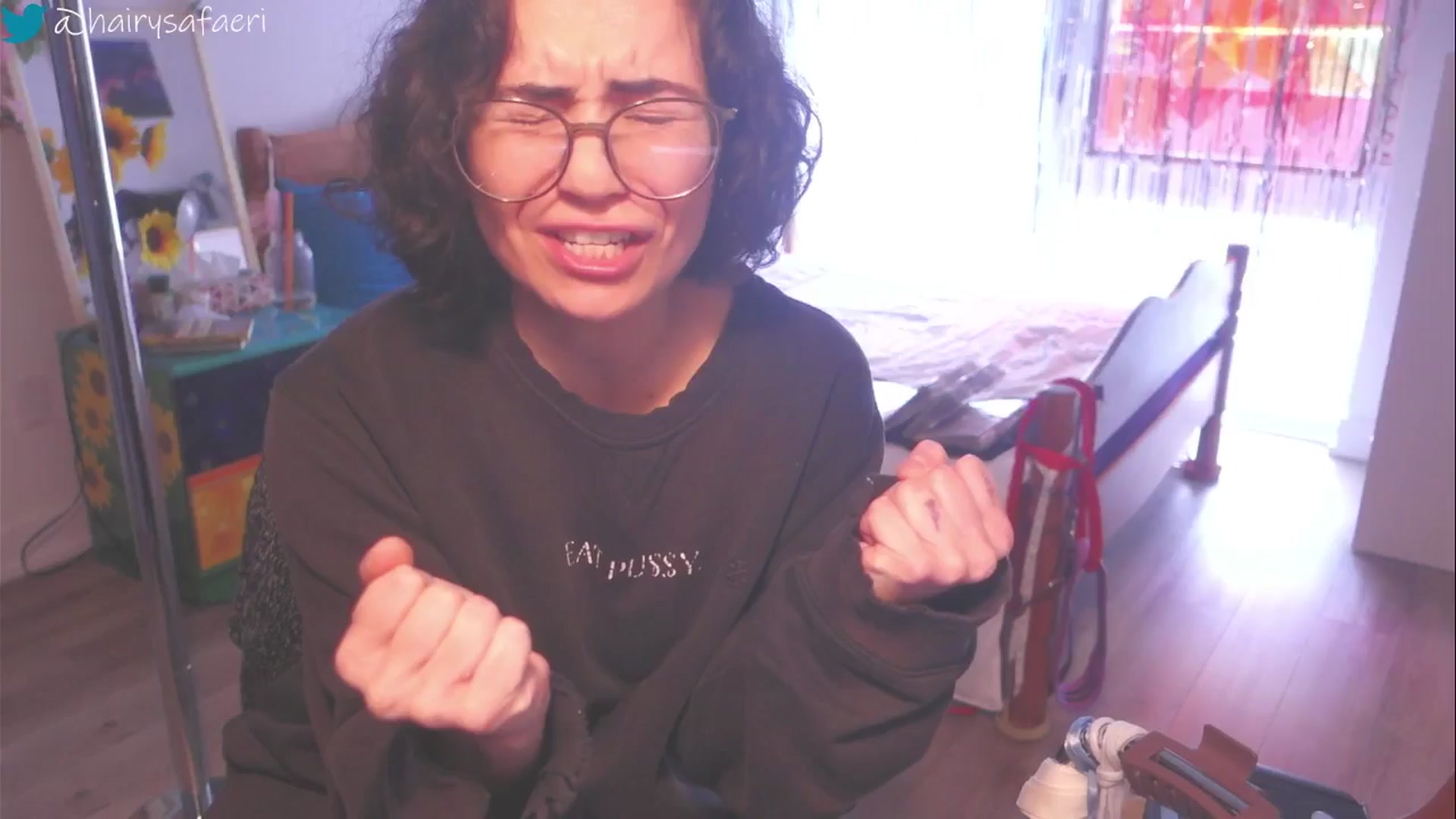 Gallery image thumbnail from HairySafaeri's myfreecams stream on, 04/16/2025, 15:09 image 3 of 20