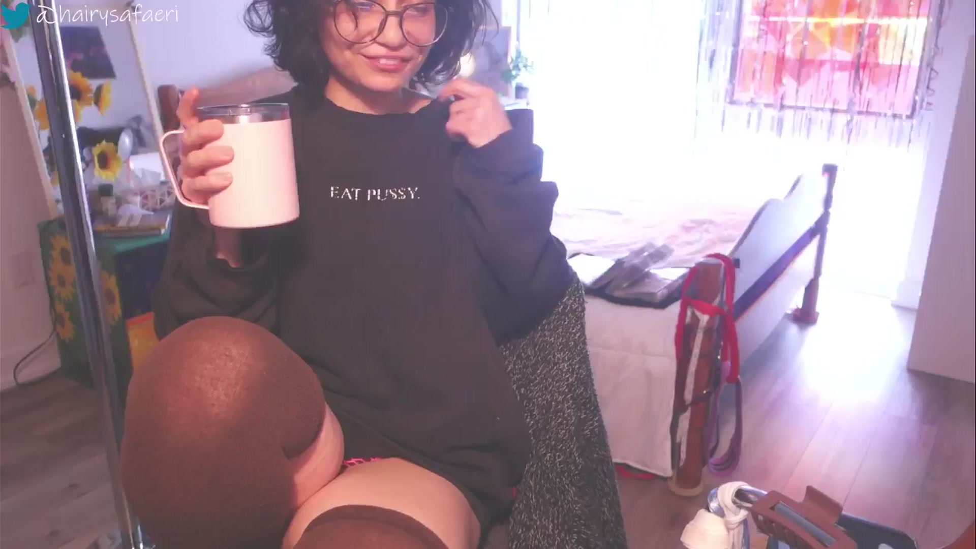 Gallery image thumbnail from HairySafaeri's myfreecams stream on, 04/16/2025, 15:09 image 5 of 20