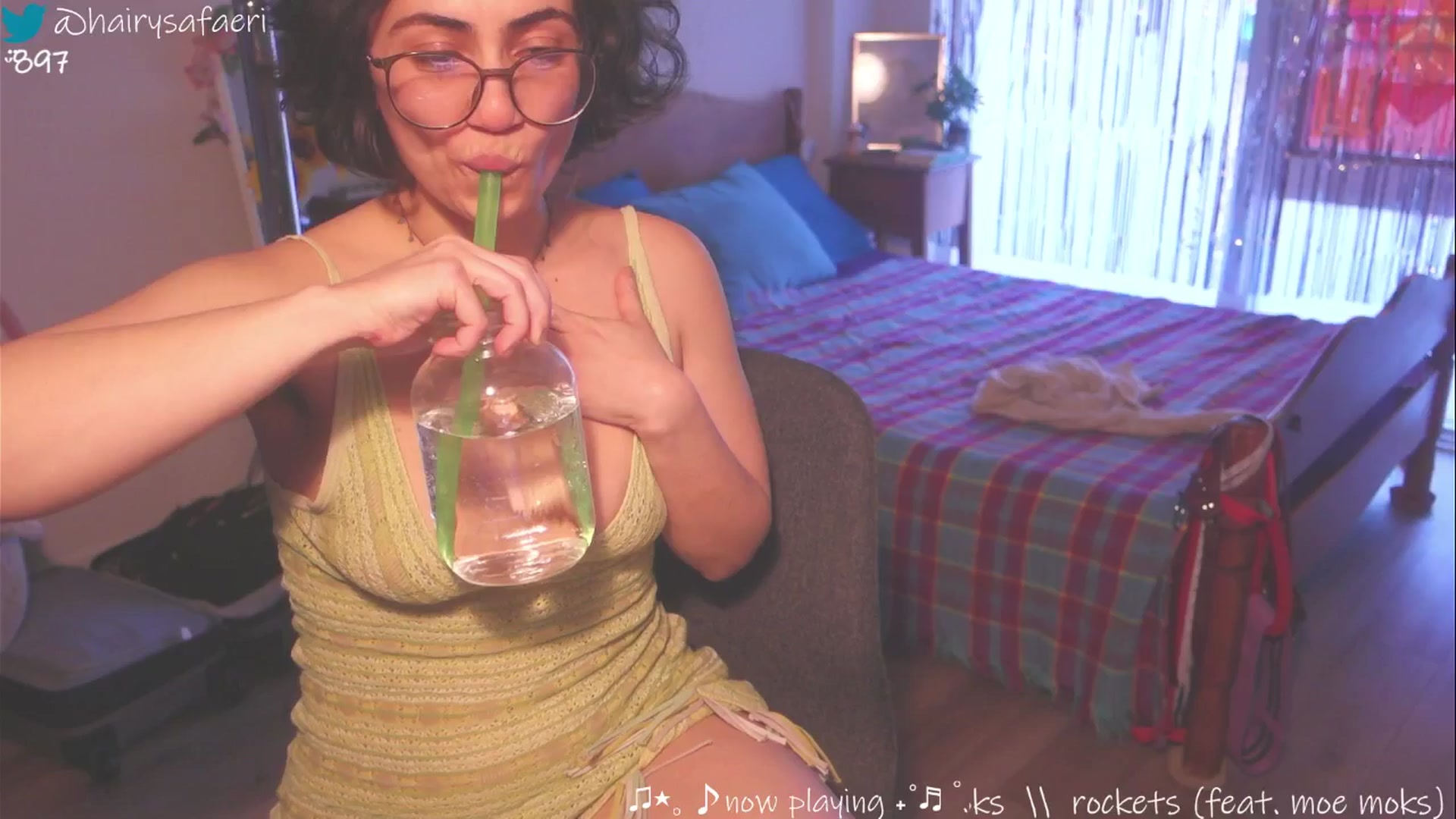 Gallery image thumbnail from HairySafaeri's myfreecams stream on, 04/21/2025, 22:34 image 17 of 20