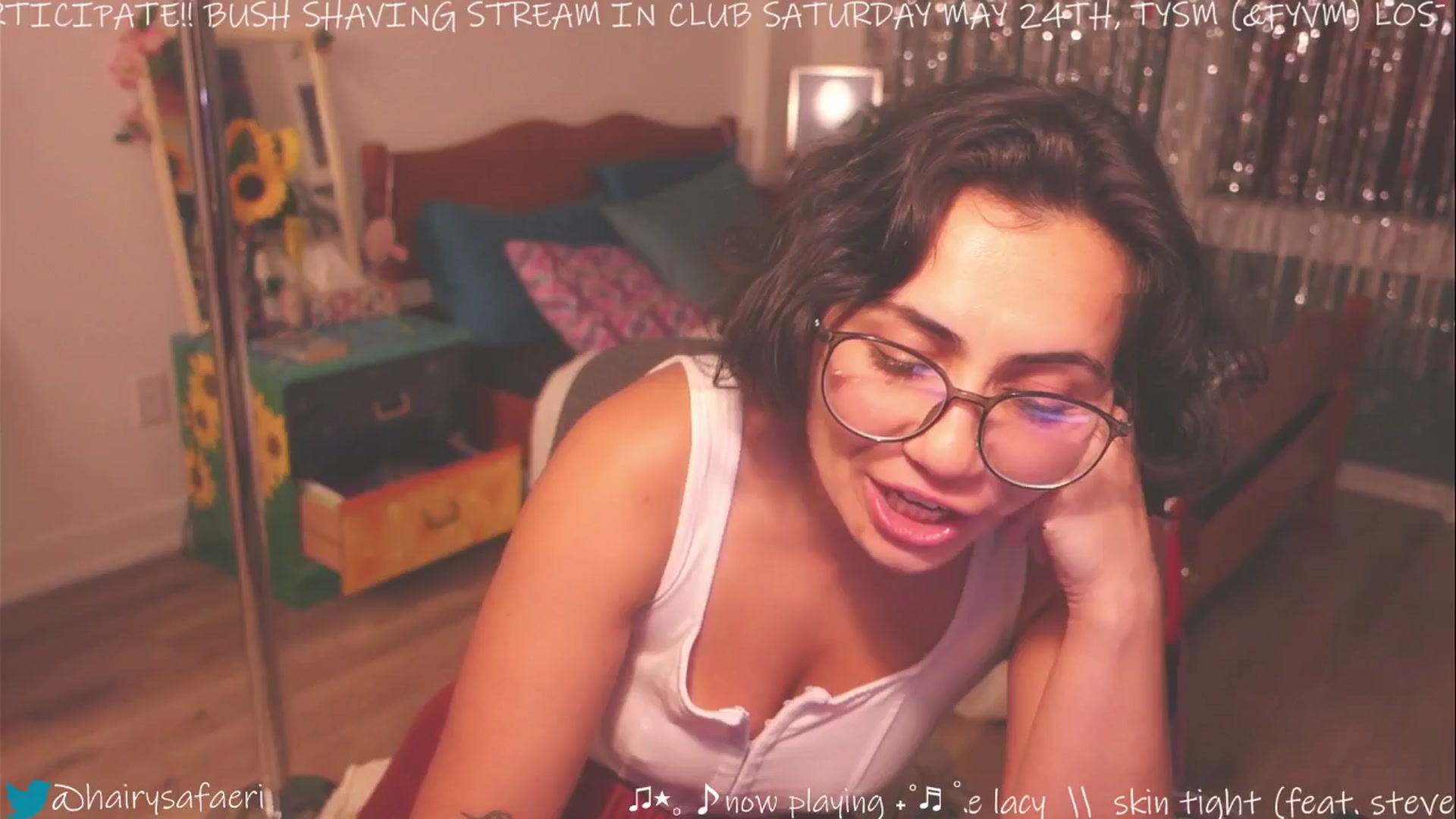 Gallery image thumbnail from HairySafaeri's myfreecams stream on, 05/24/2025, 03:01 image 18 of 20