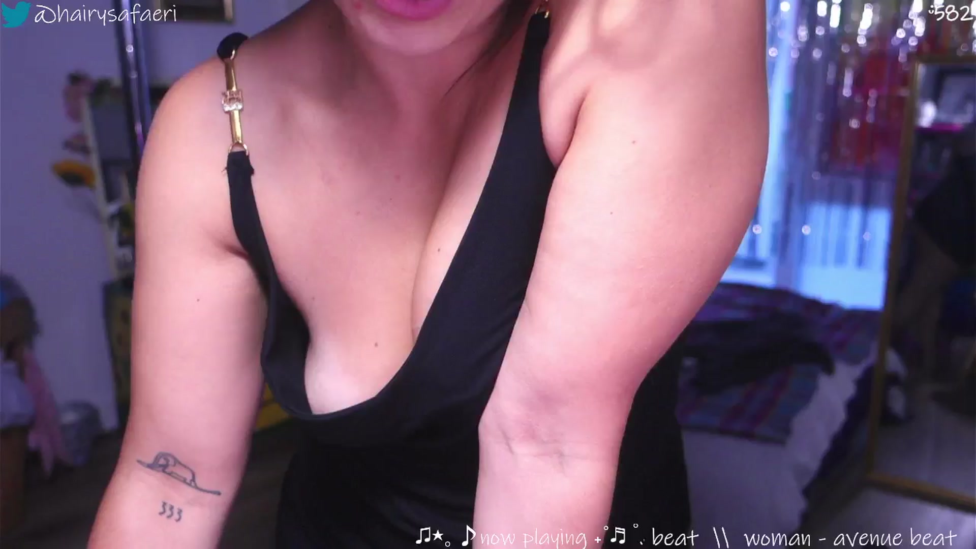 Gallery image thumbnail from HairySafaeri's myfreecams stream on, 08/16/2025, 24:18 image 17 of 20