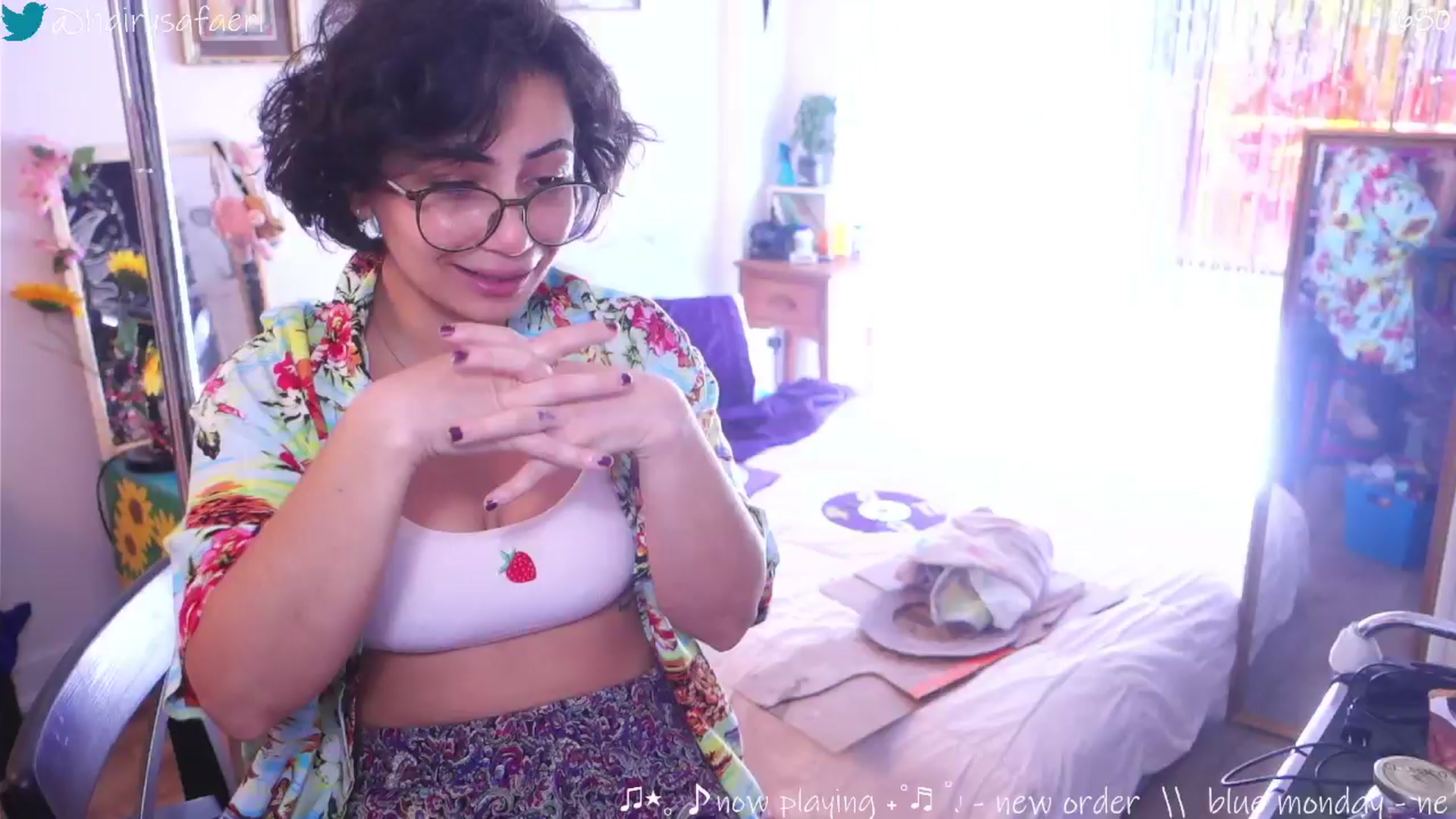 Gallery image thumbnail from HairySafaeri's myfreecams stream on, 09/16/2025, 21:15 image 4 of 20