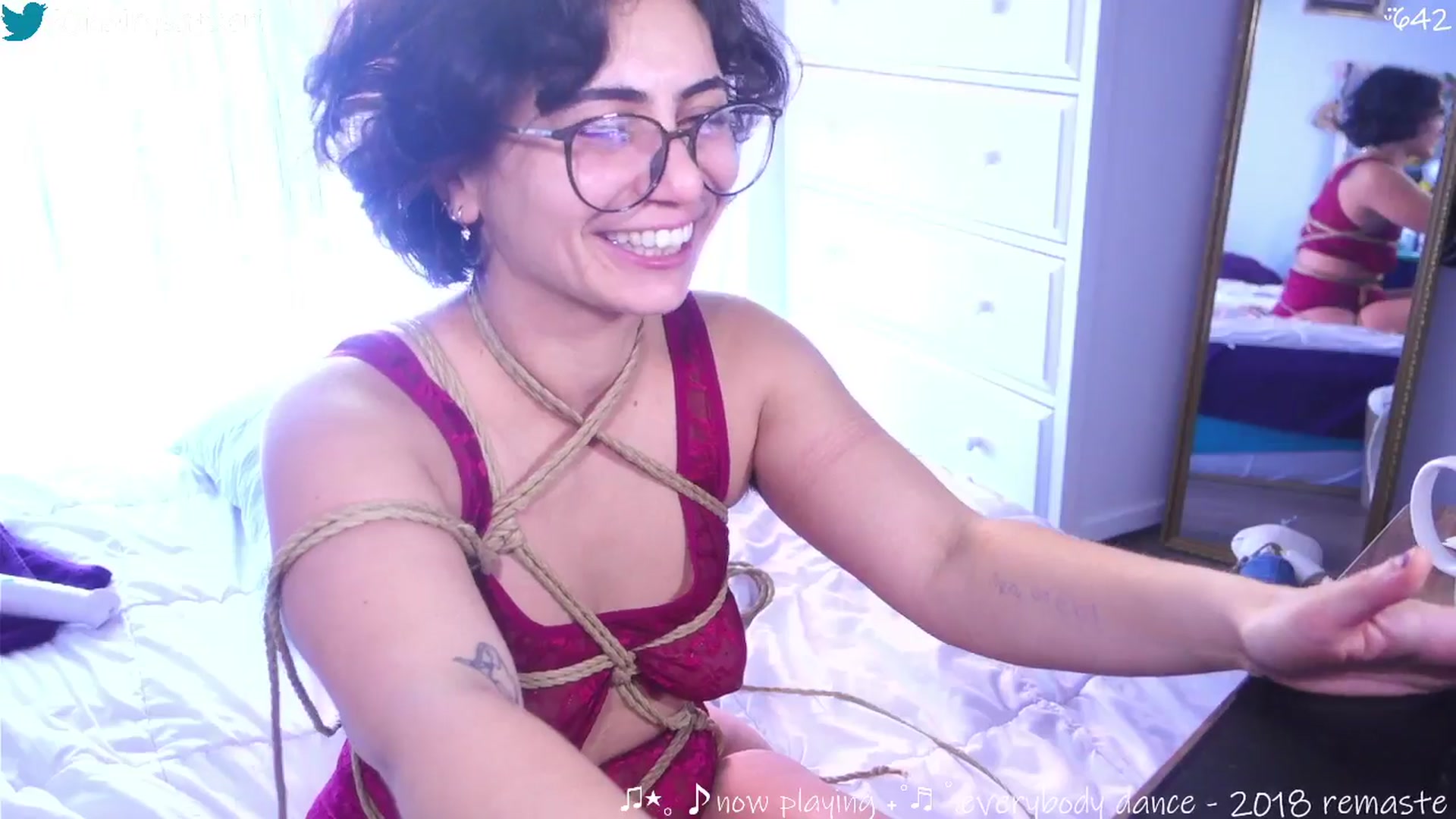 Gallery image thumbnail from HairySafaeri's myfreecams stream on, 09/18/2025, 20:10 image 17 of 20